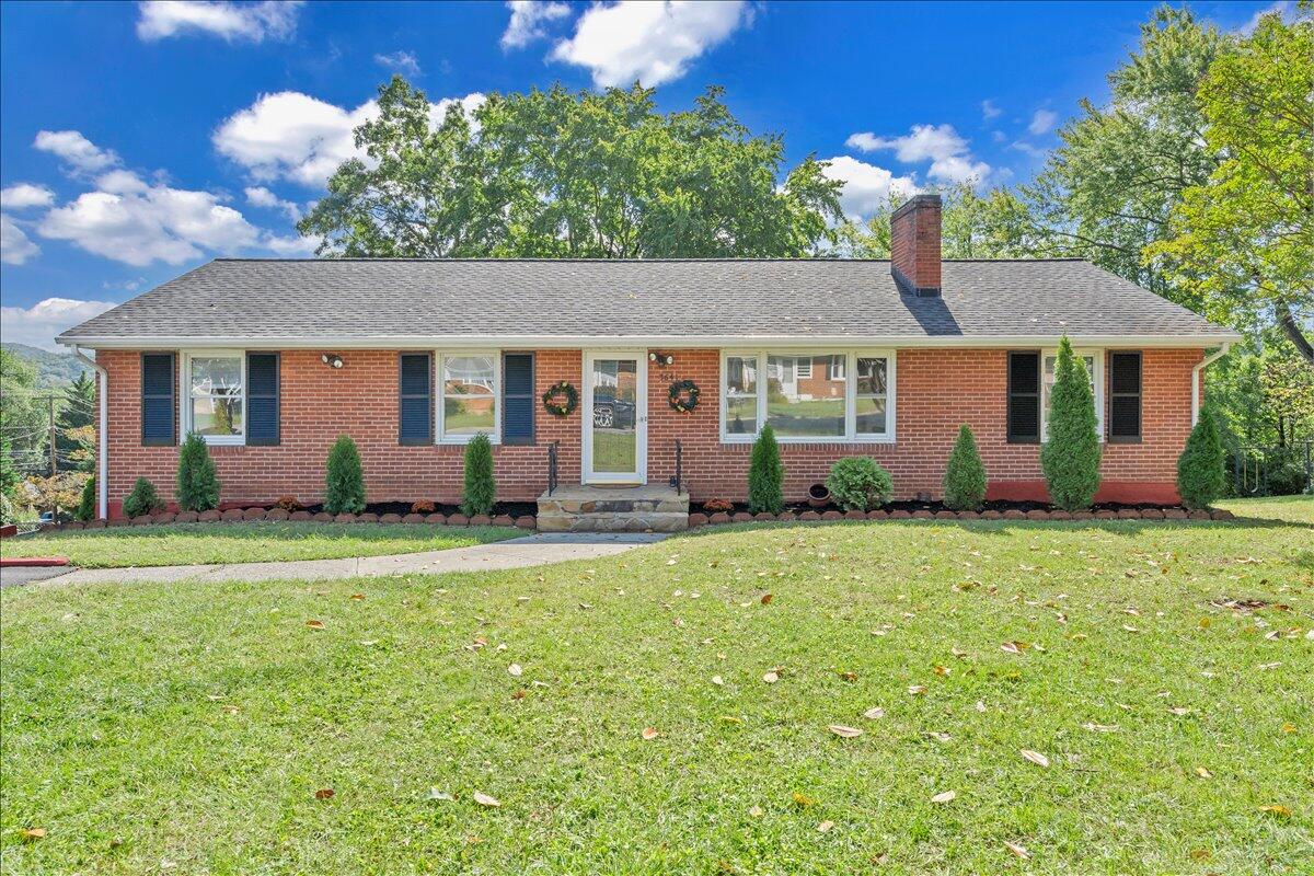 3641 Parkwood DR