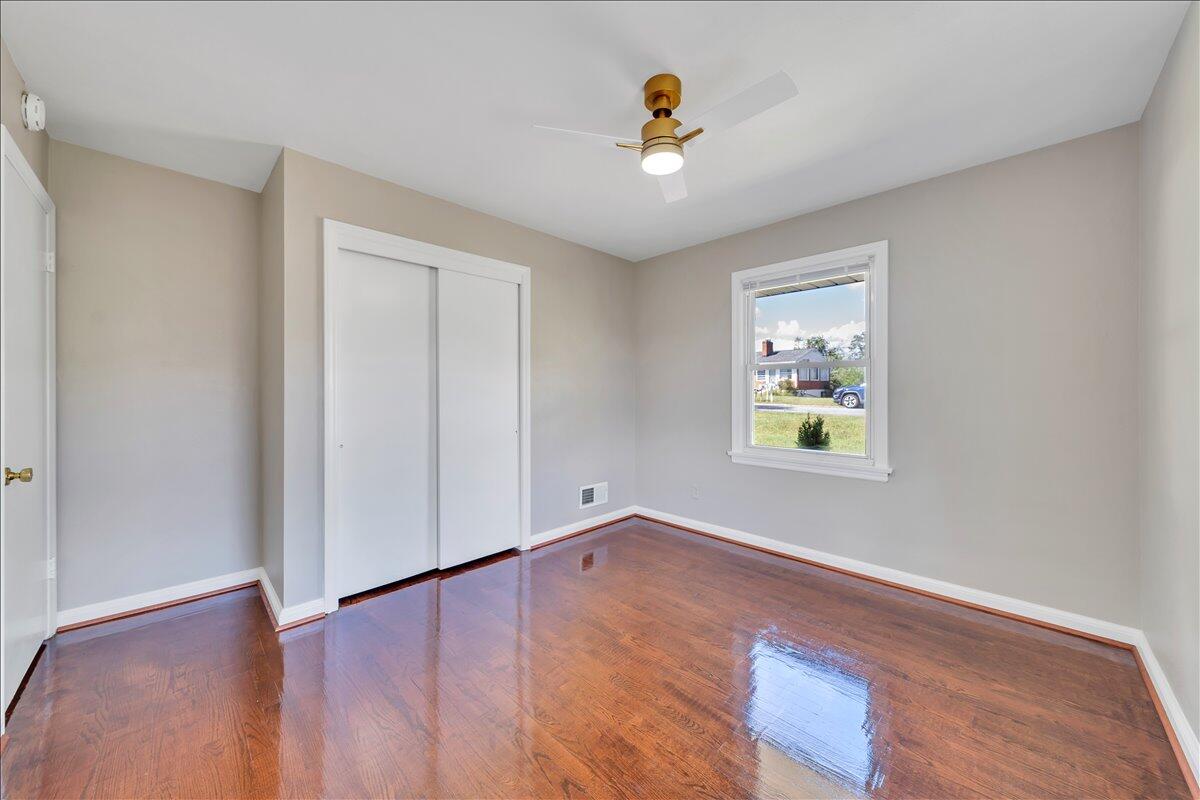 3641 Parkwood DR
