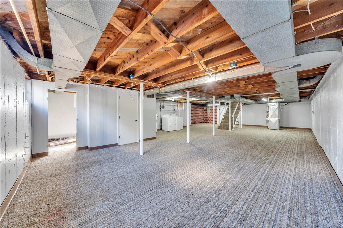 3641 Parkwood DR