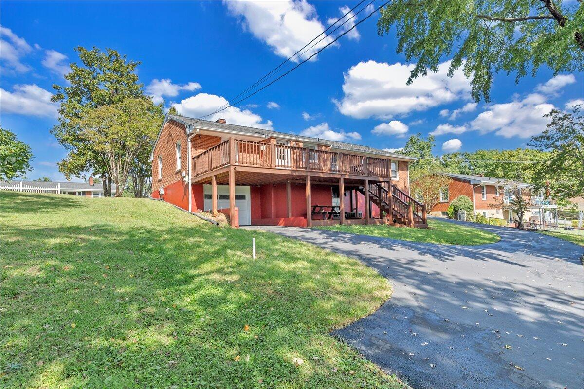 3641 Parkwood DR