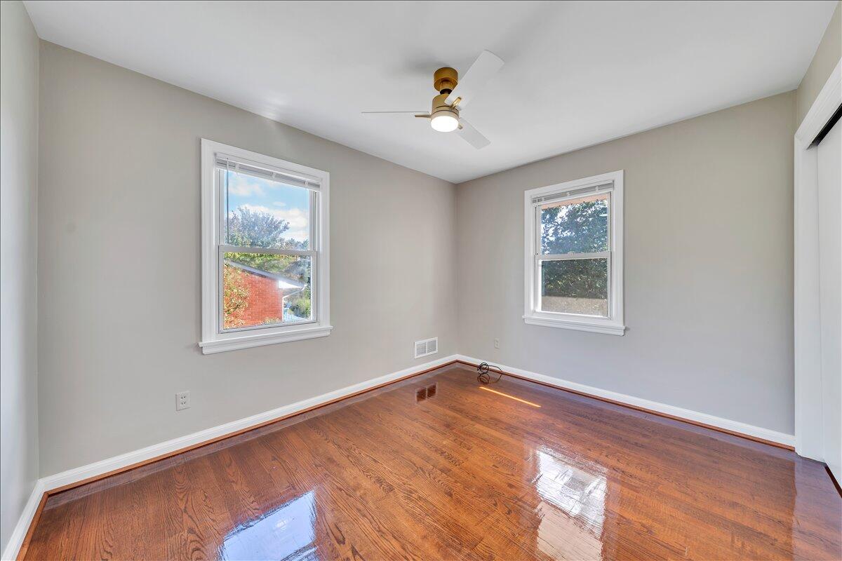 3641 Parkwood DR