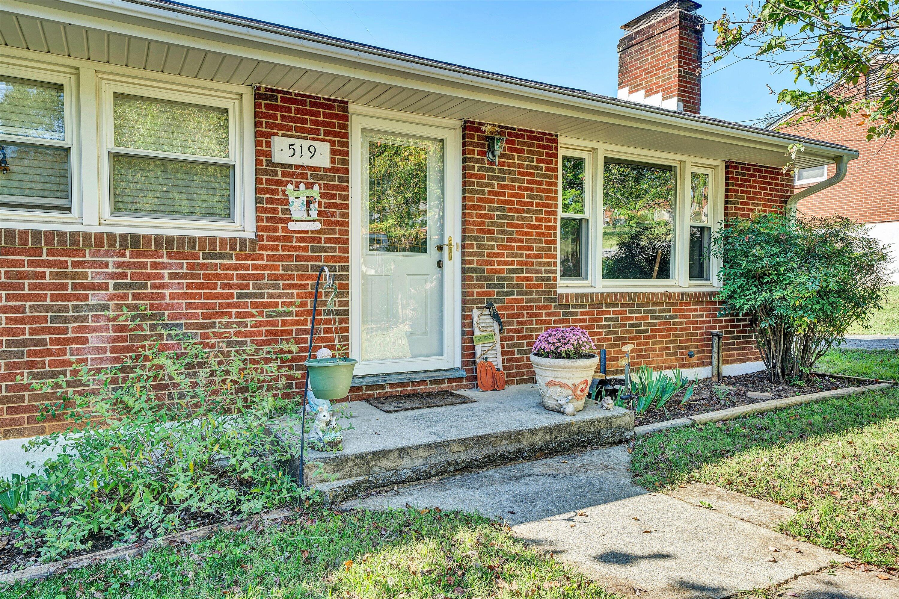 519 Doyle ST