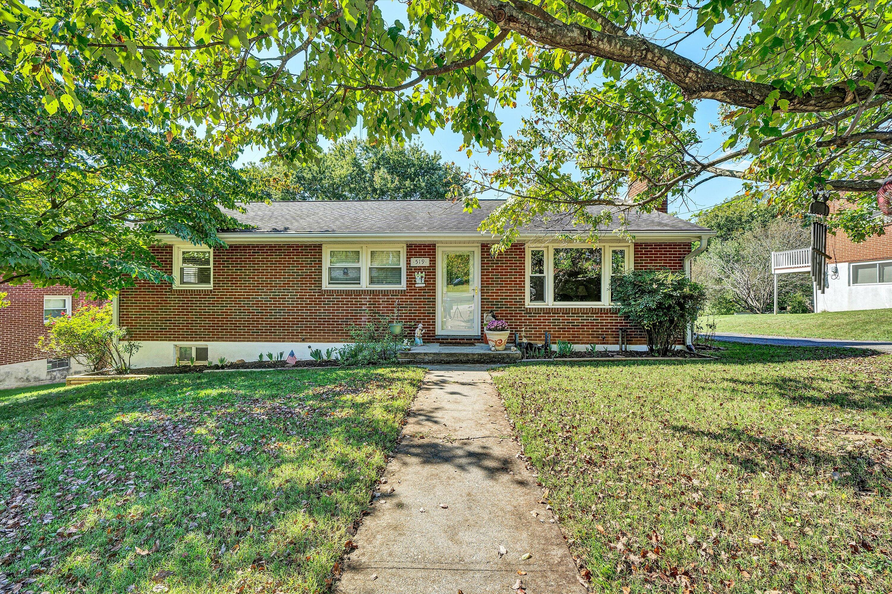 519 Doyle ST