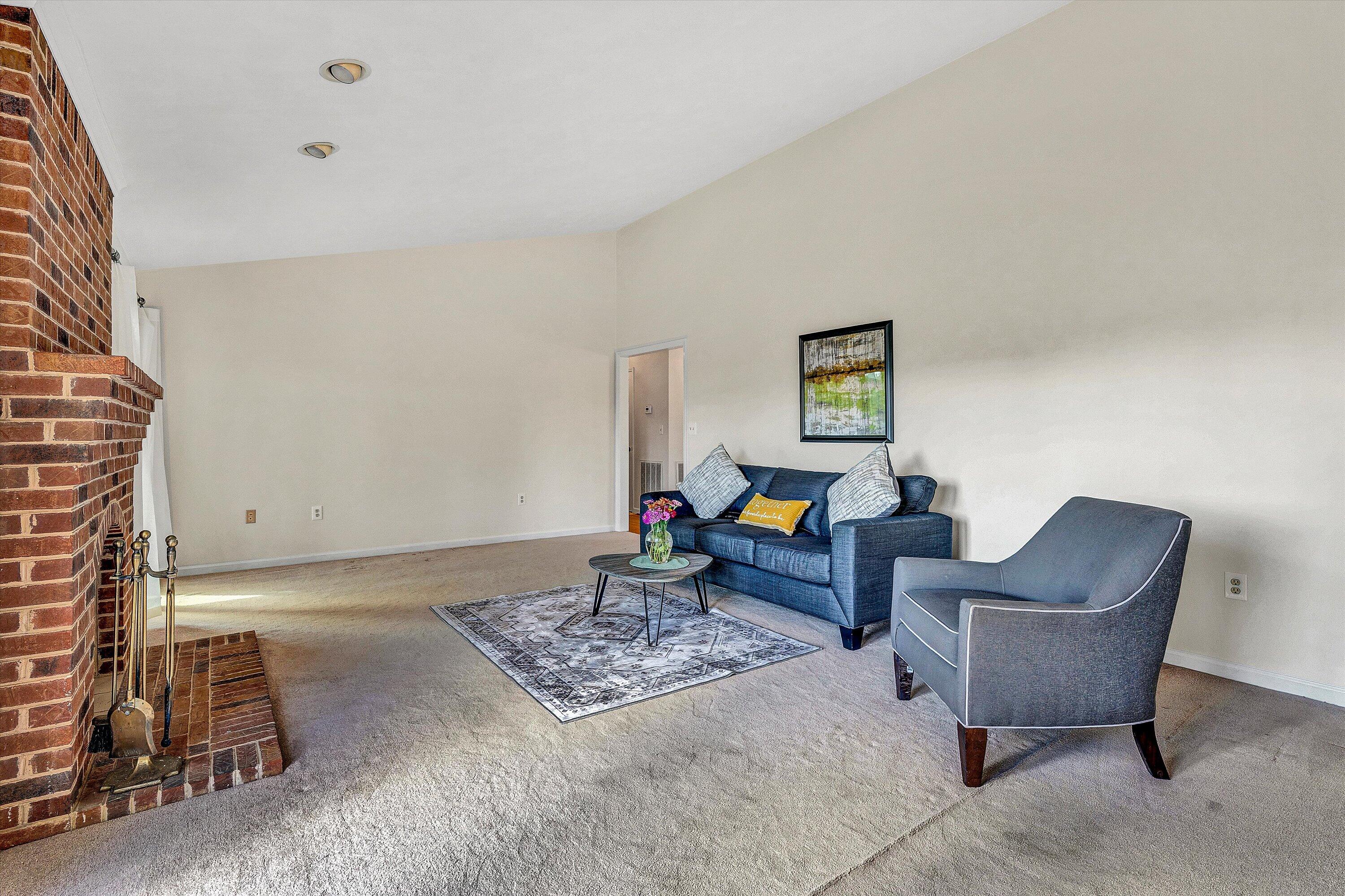 143 Plantation DR