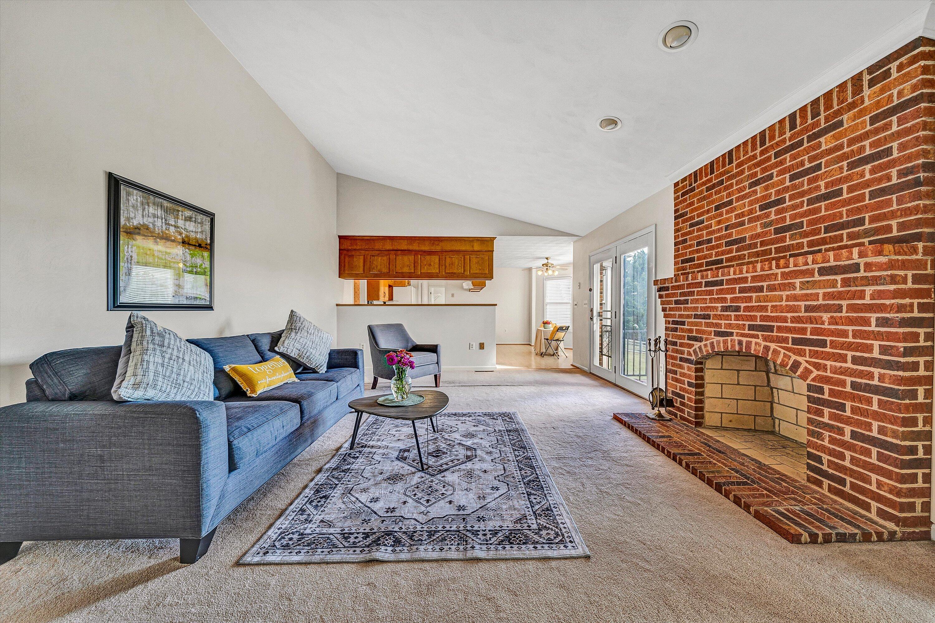 143 Plantation DR