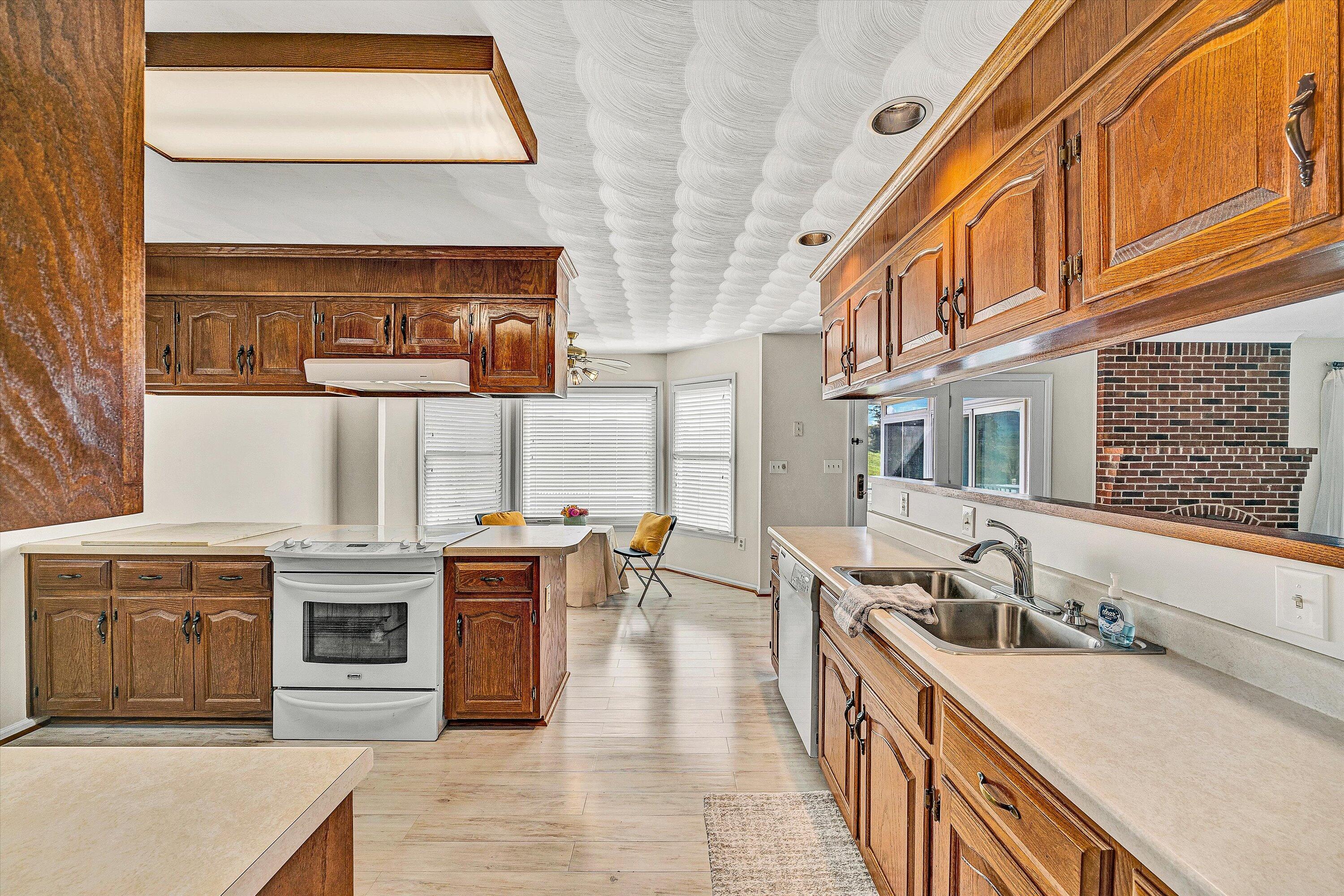143 Plantation DR