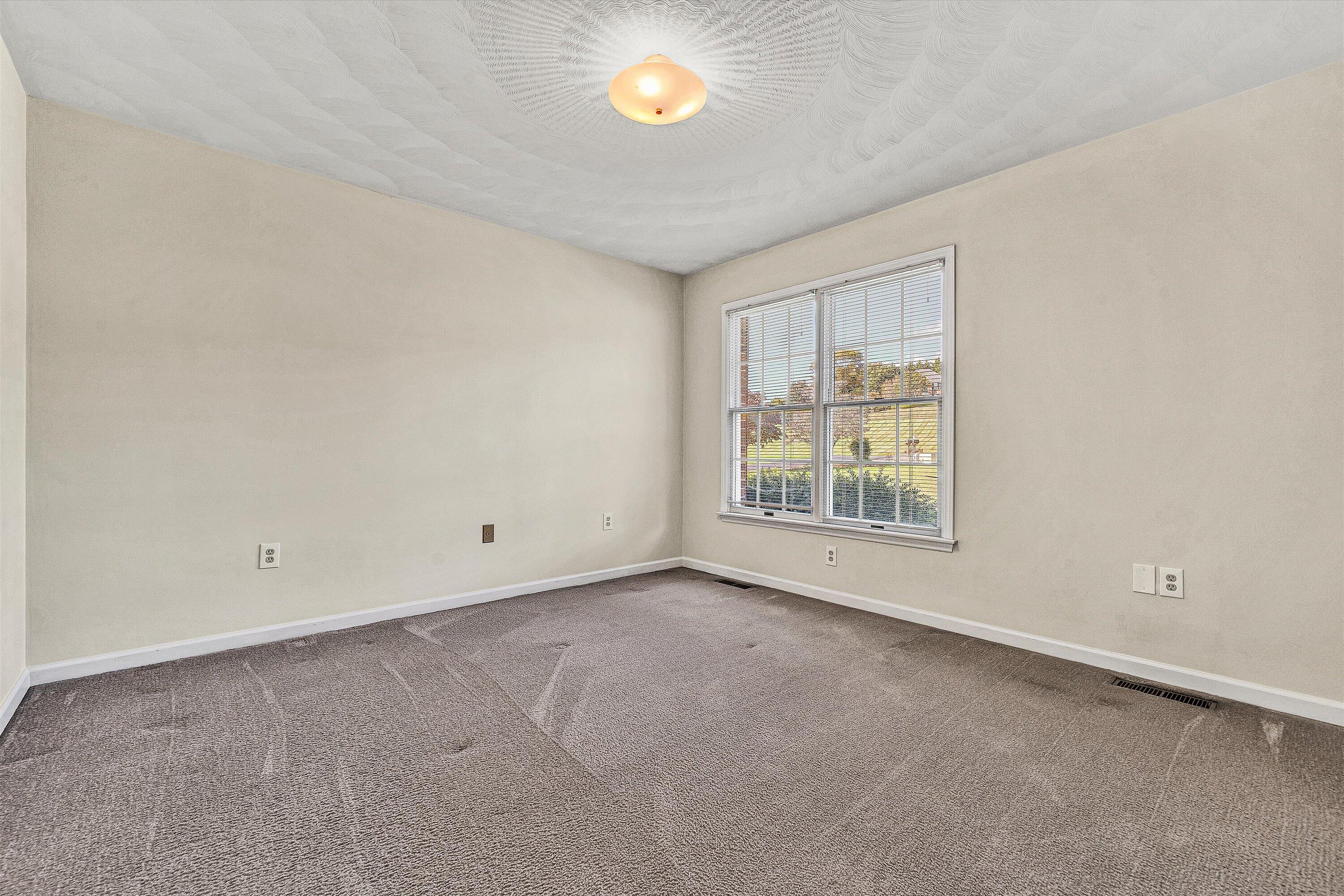 143 Plantation DR