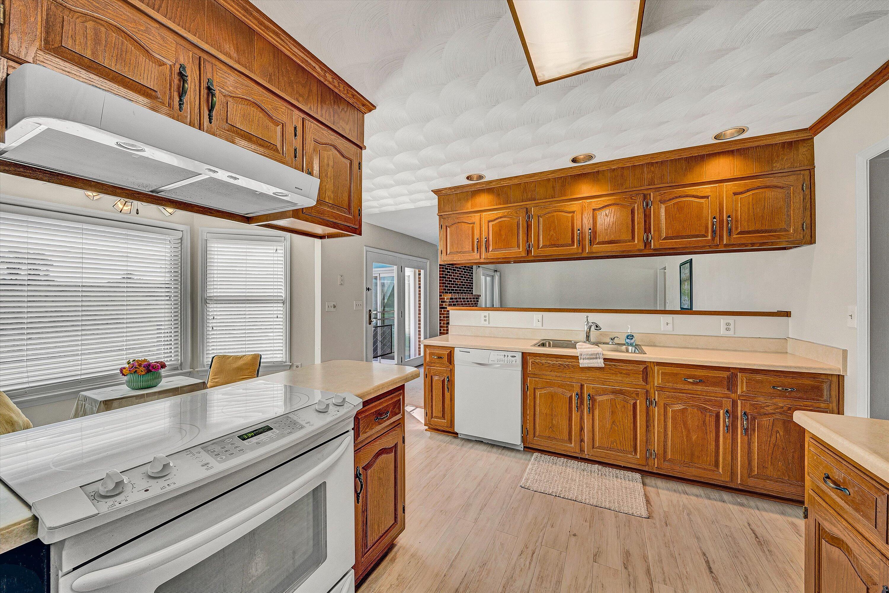 143 Plantation DR