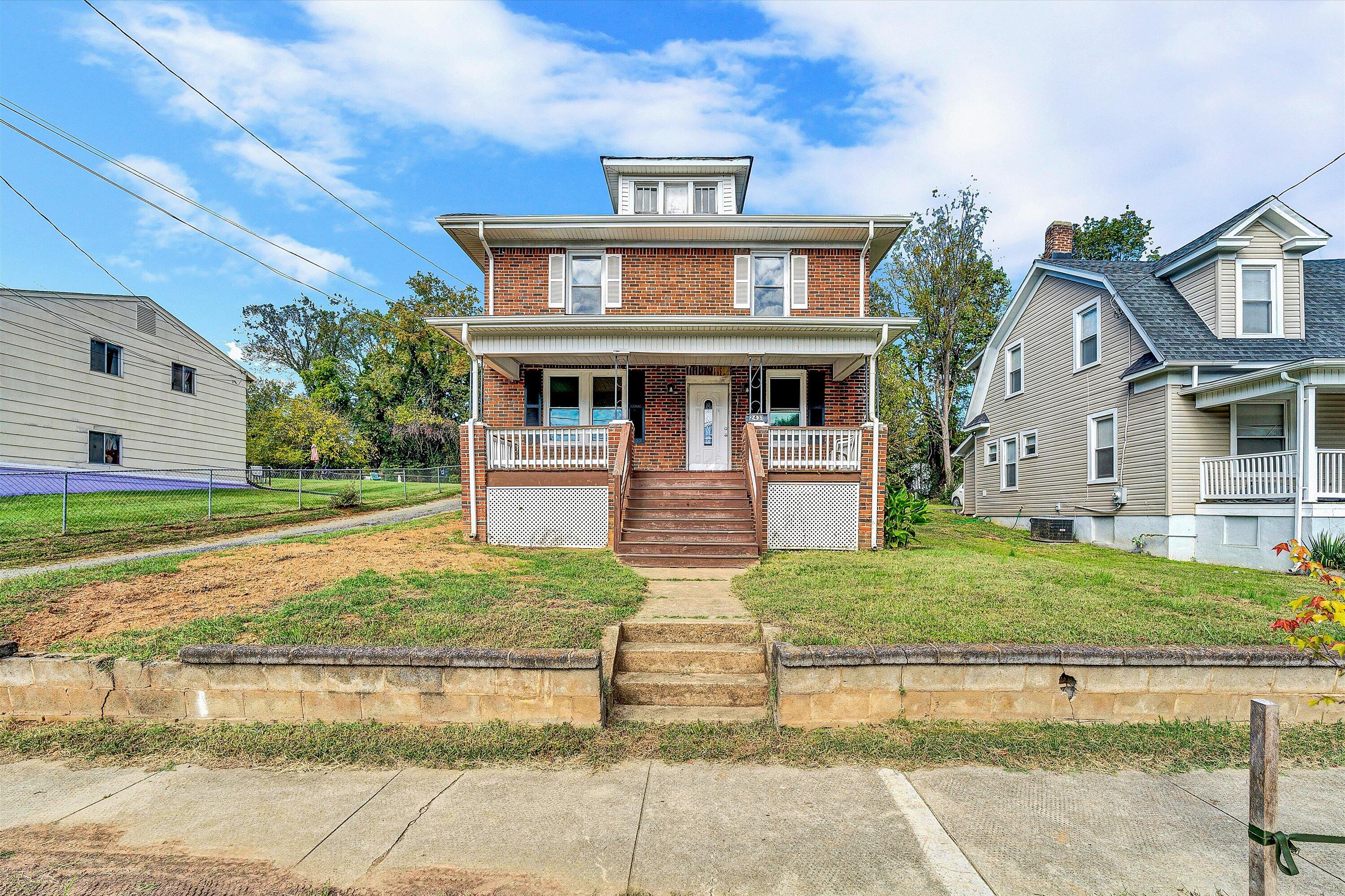 2431 Delaware AVE NW