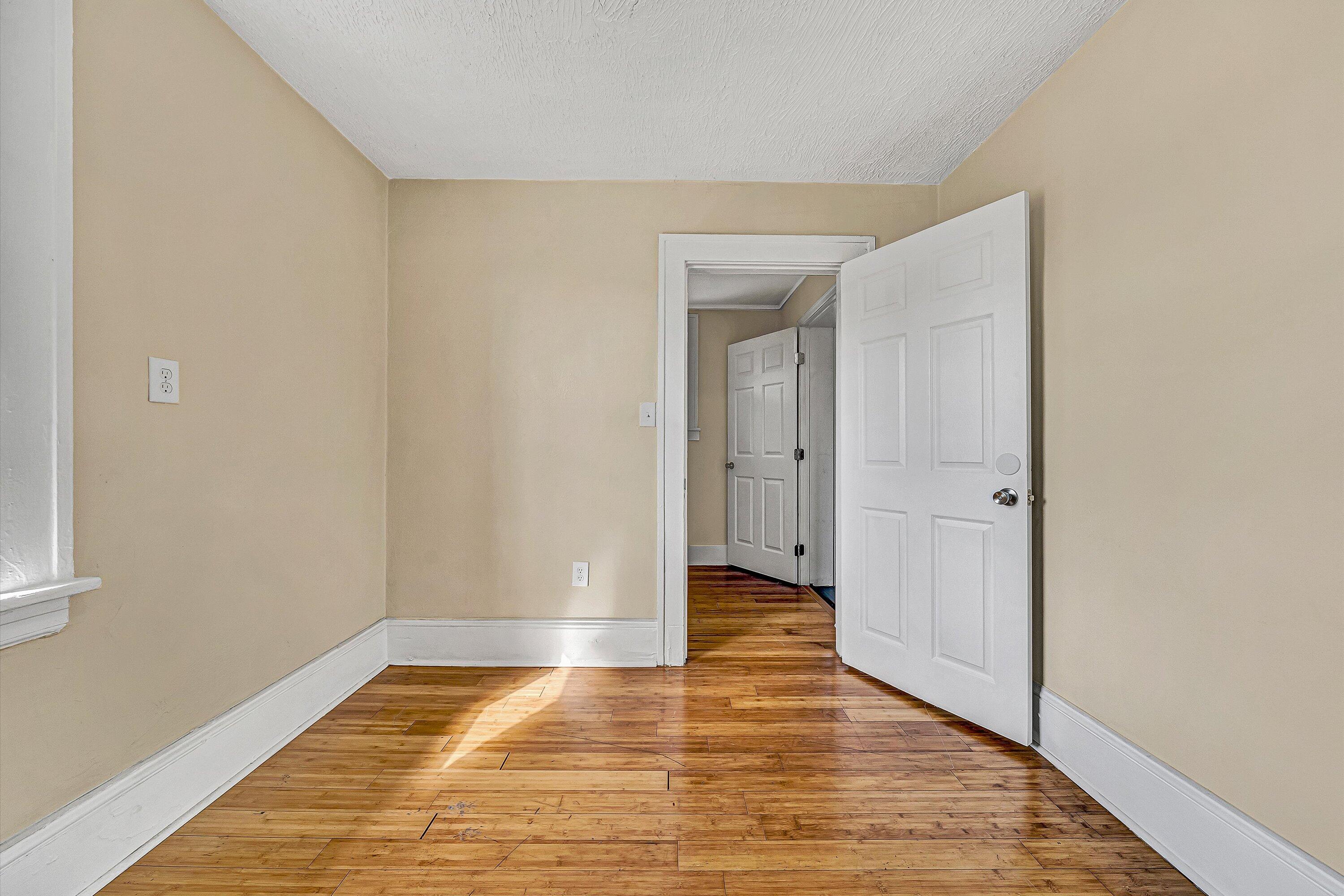 2431 Delaware AVE NW