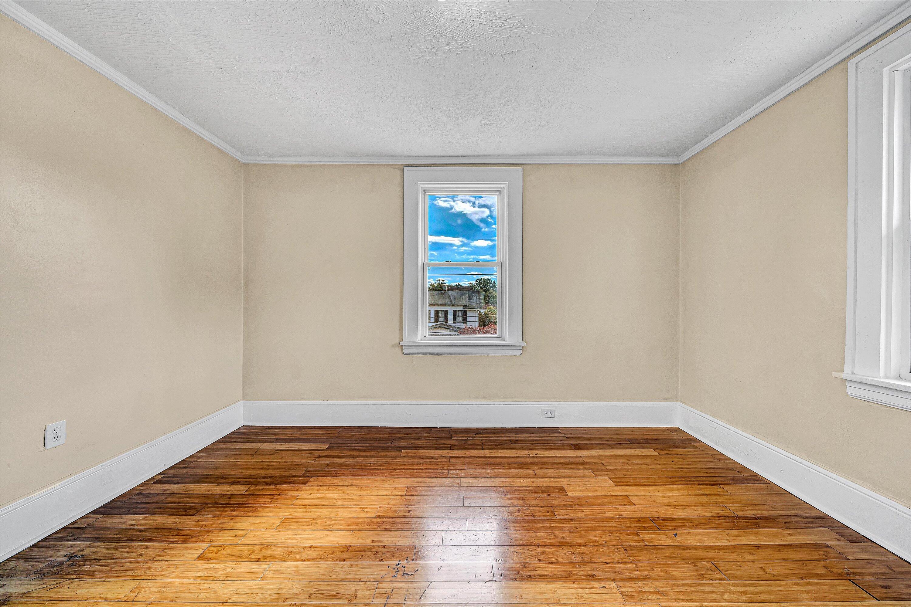 2431 Delaware AVE NW