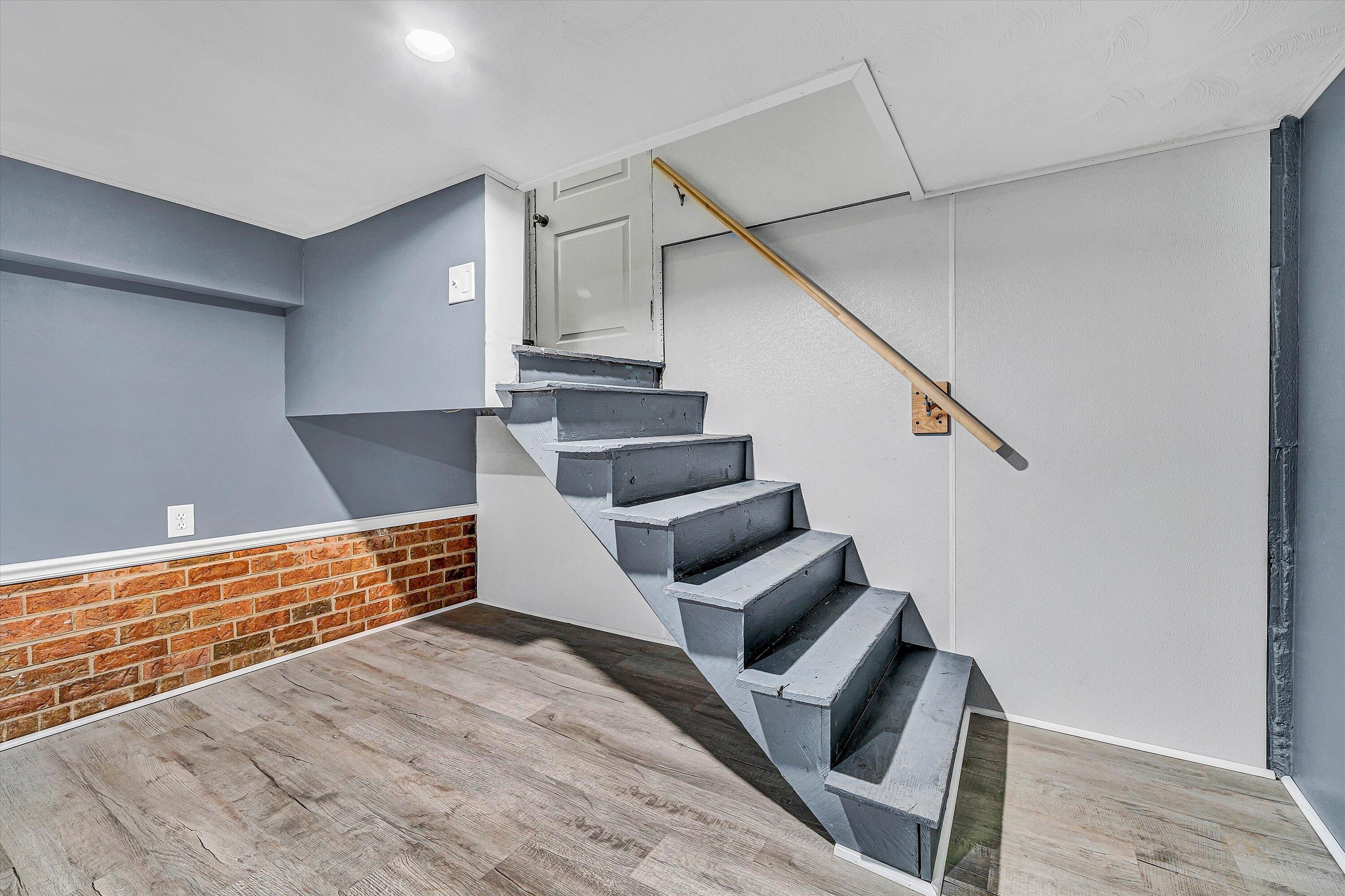 2431 Delaware AVE NW