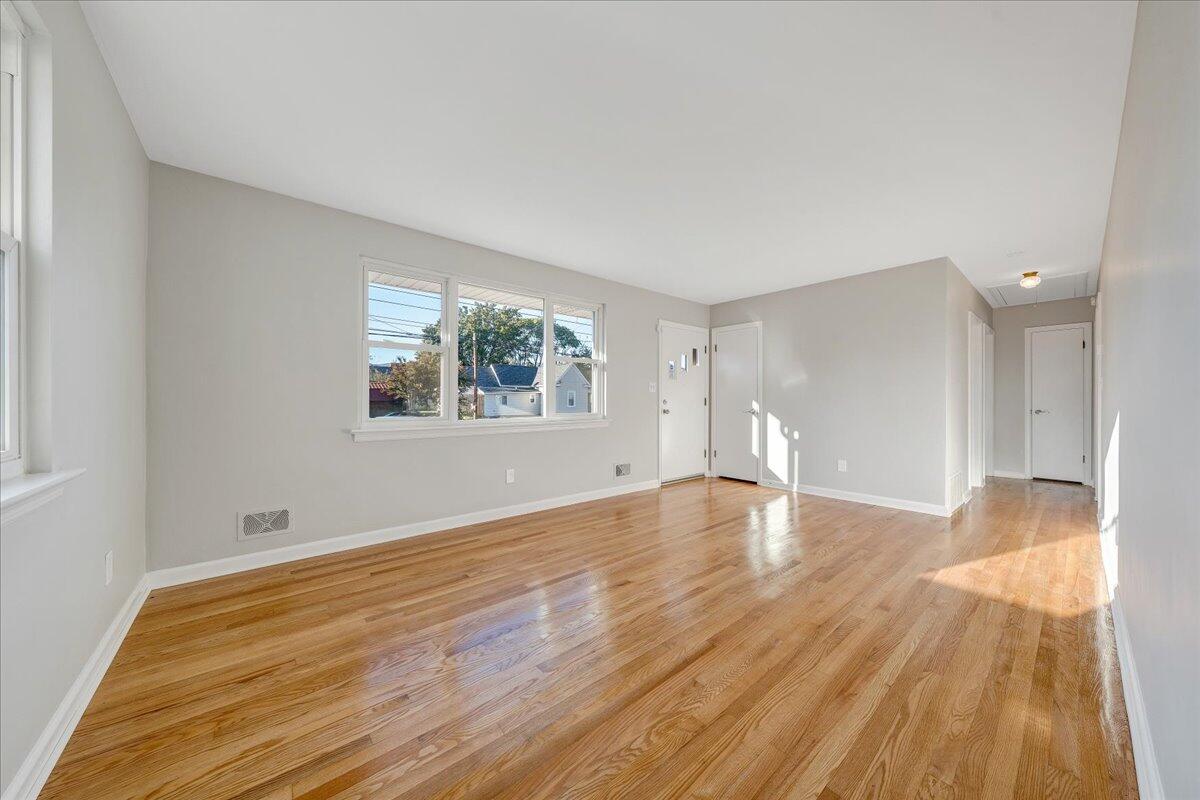 1608 Eddy AVE