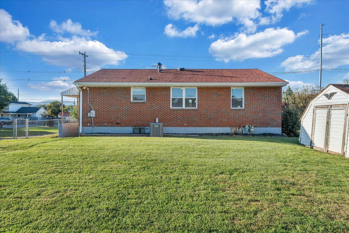 1608 Eddy AVE