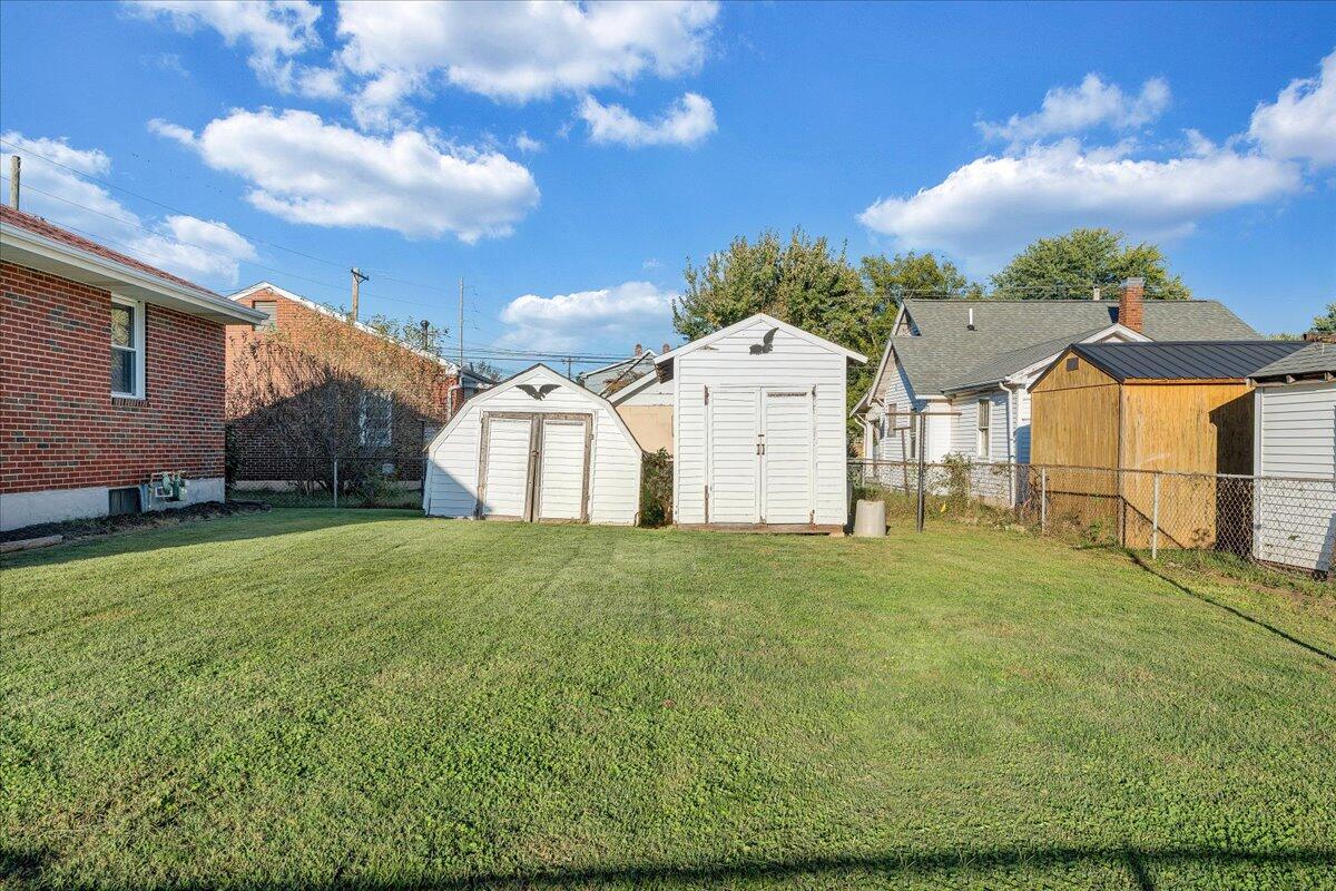 1608 Eddy AVE