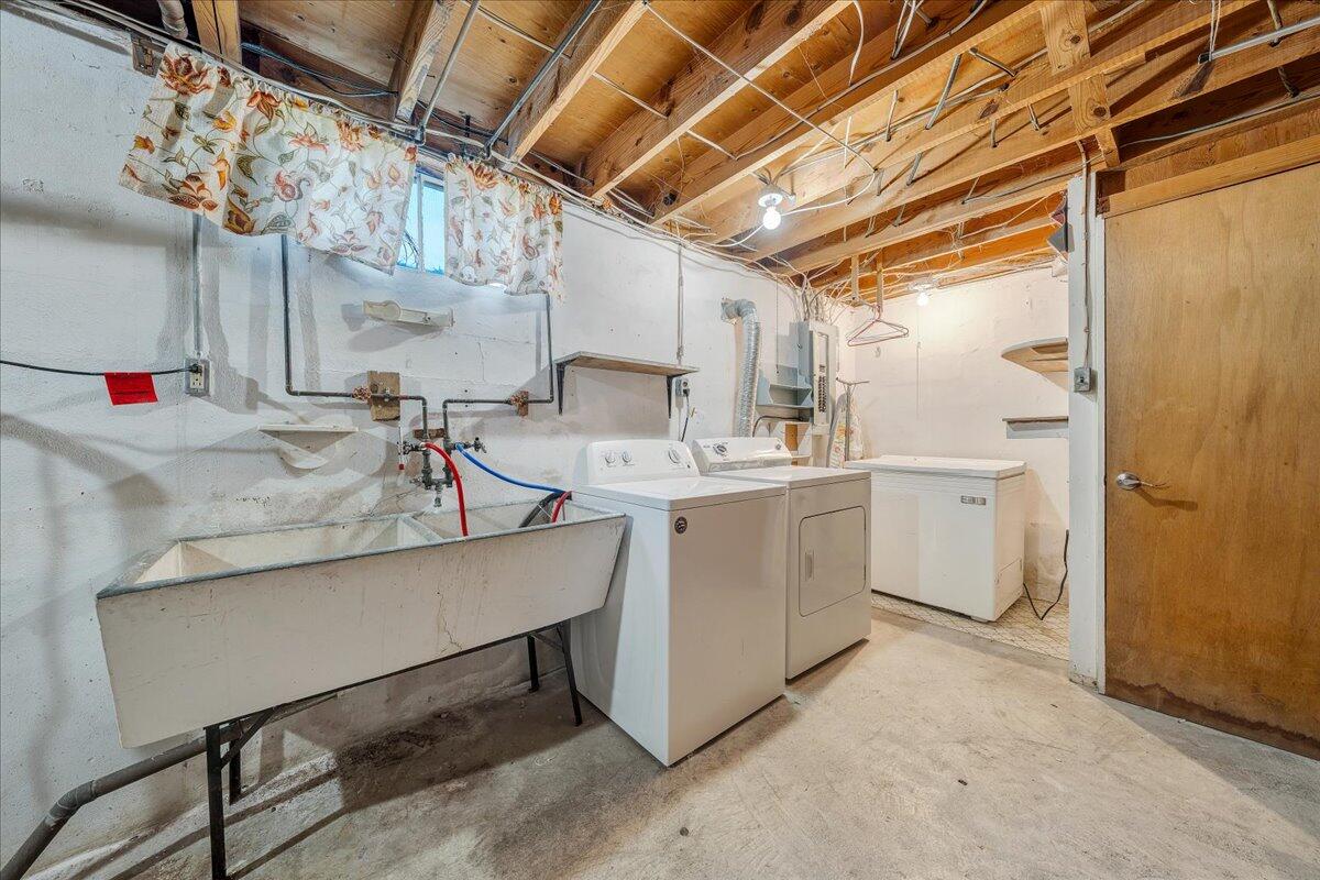 1608 Eddy AVE
