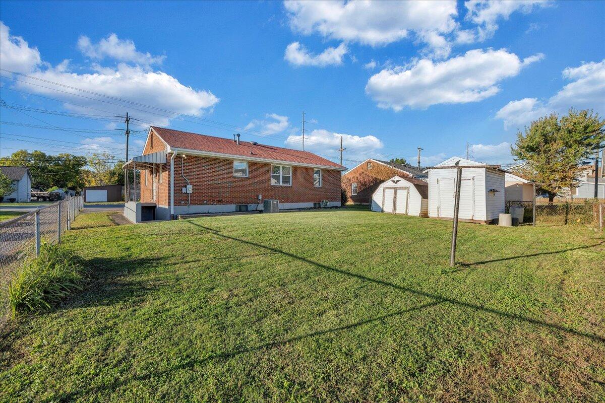 1608 Eddy AVE