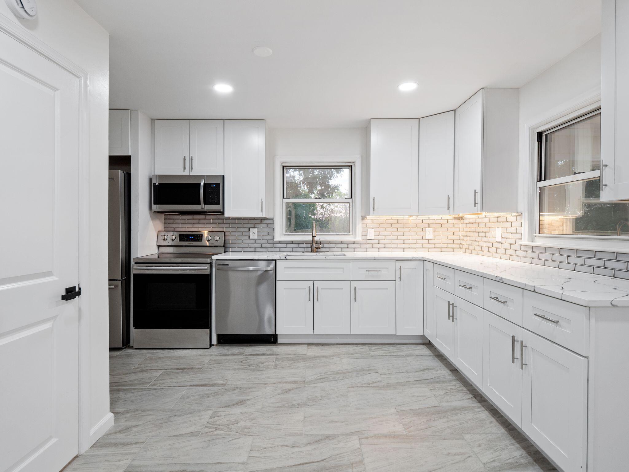 2631 Idlewild BLVD NE