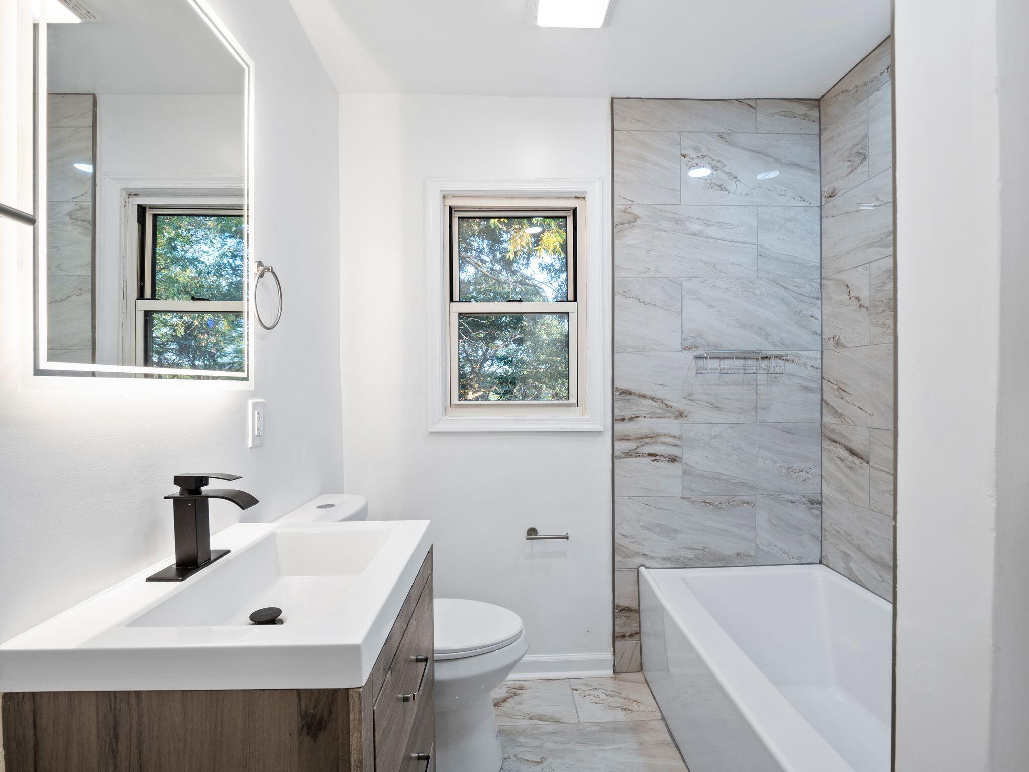 2631 Idlewild BLVD NE