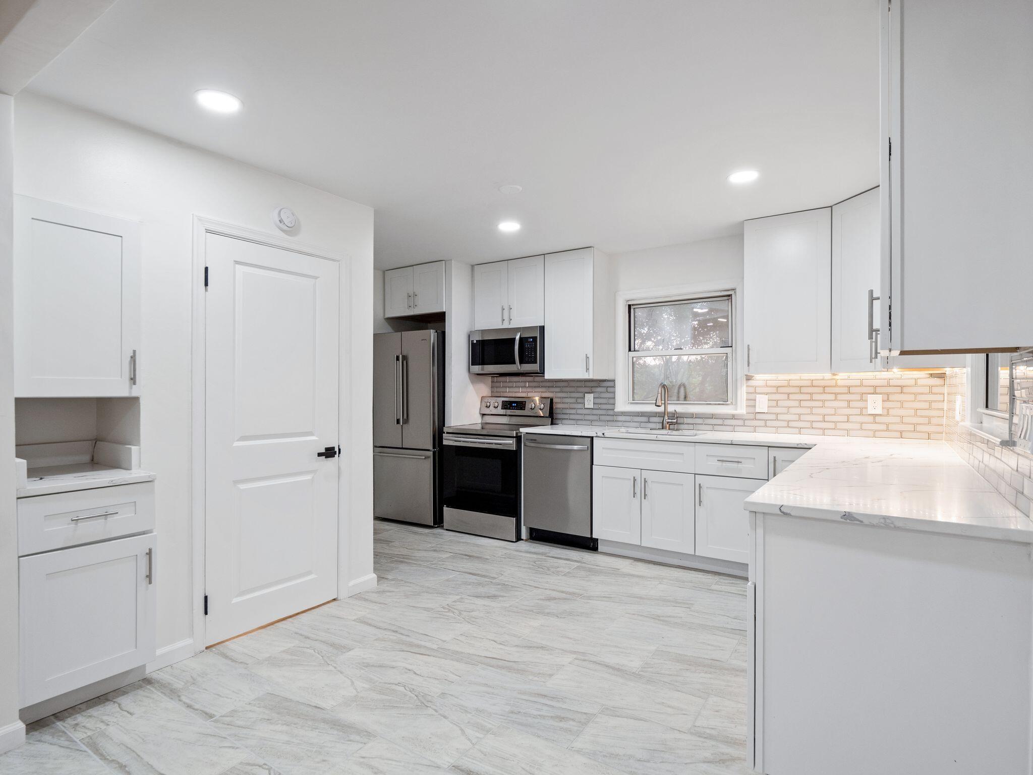 2631 Idlewild BLVD NE