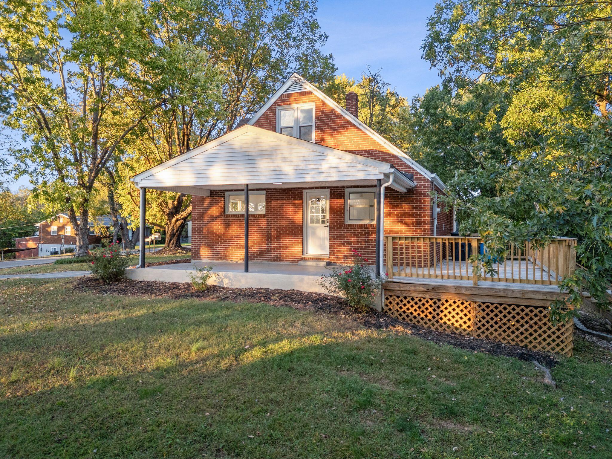 2631 Idlewild BLVD NE