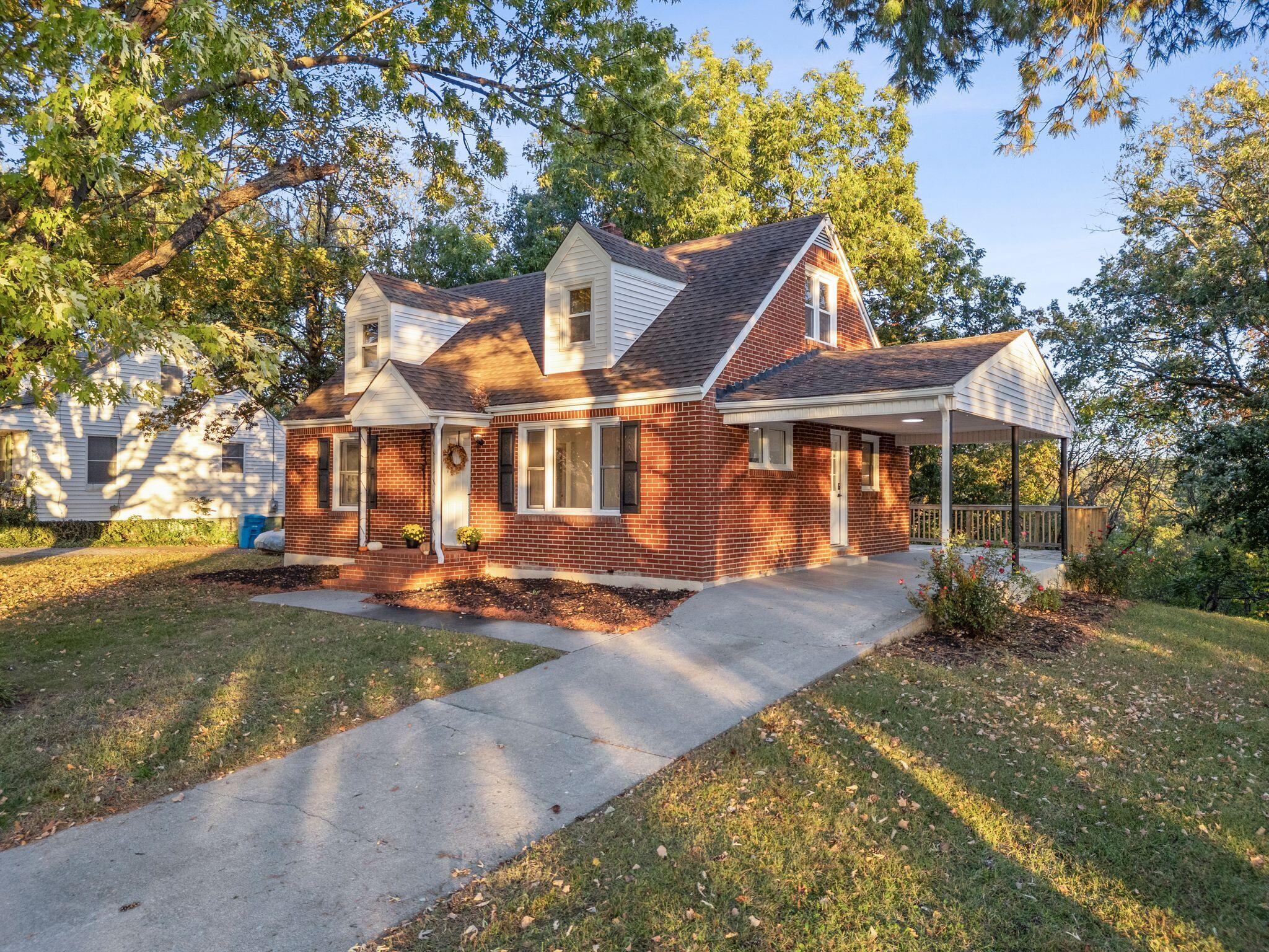 2631 Idlewild BLVD NE