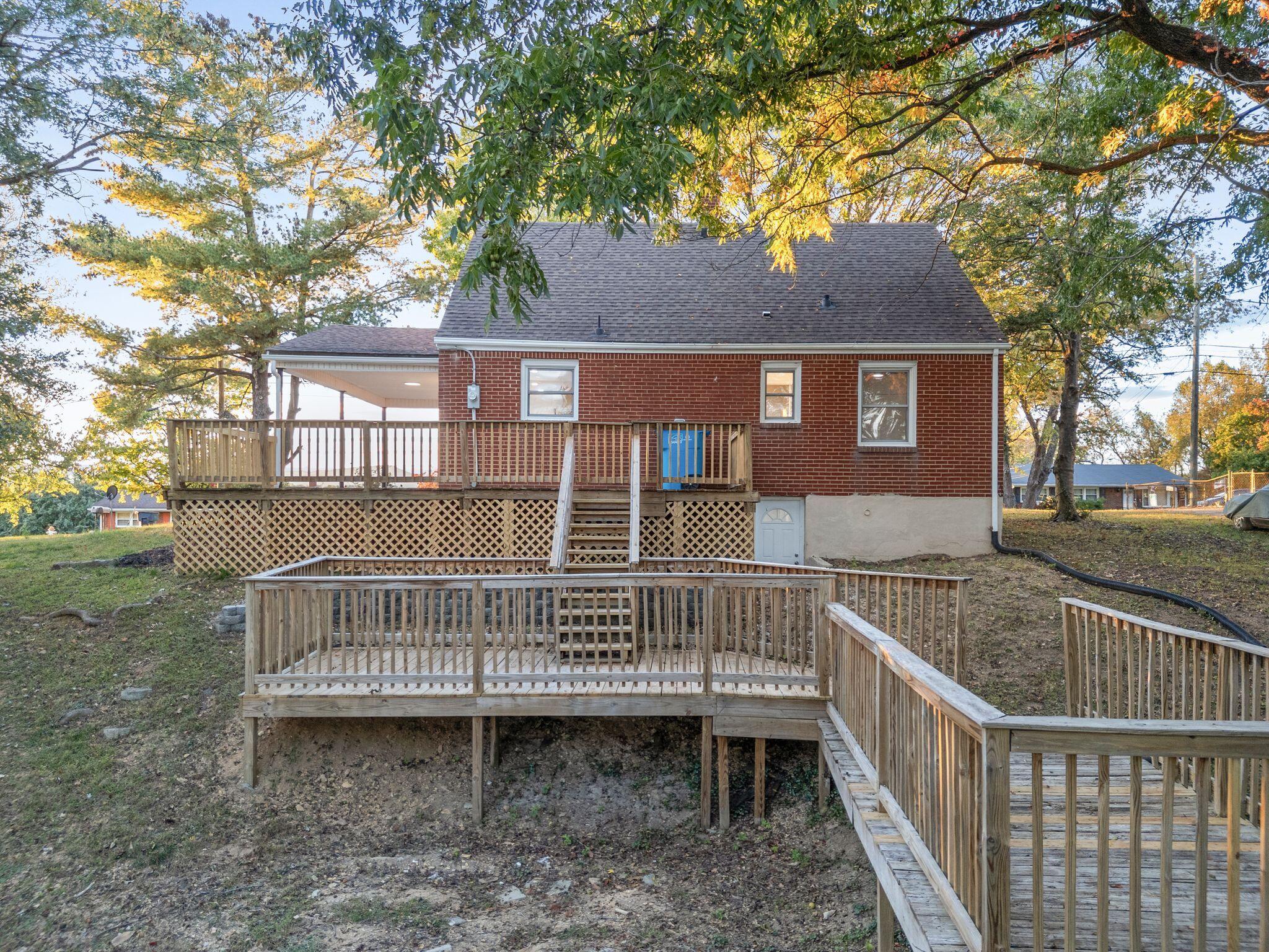 2631 Idlewild BLVD NE