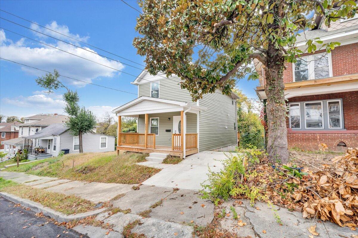 321 Patton AVE NW