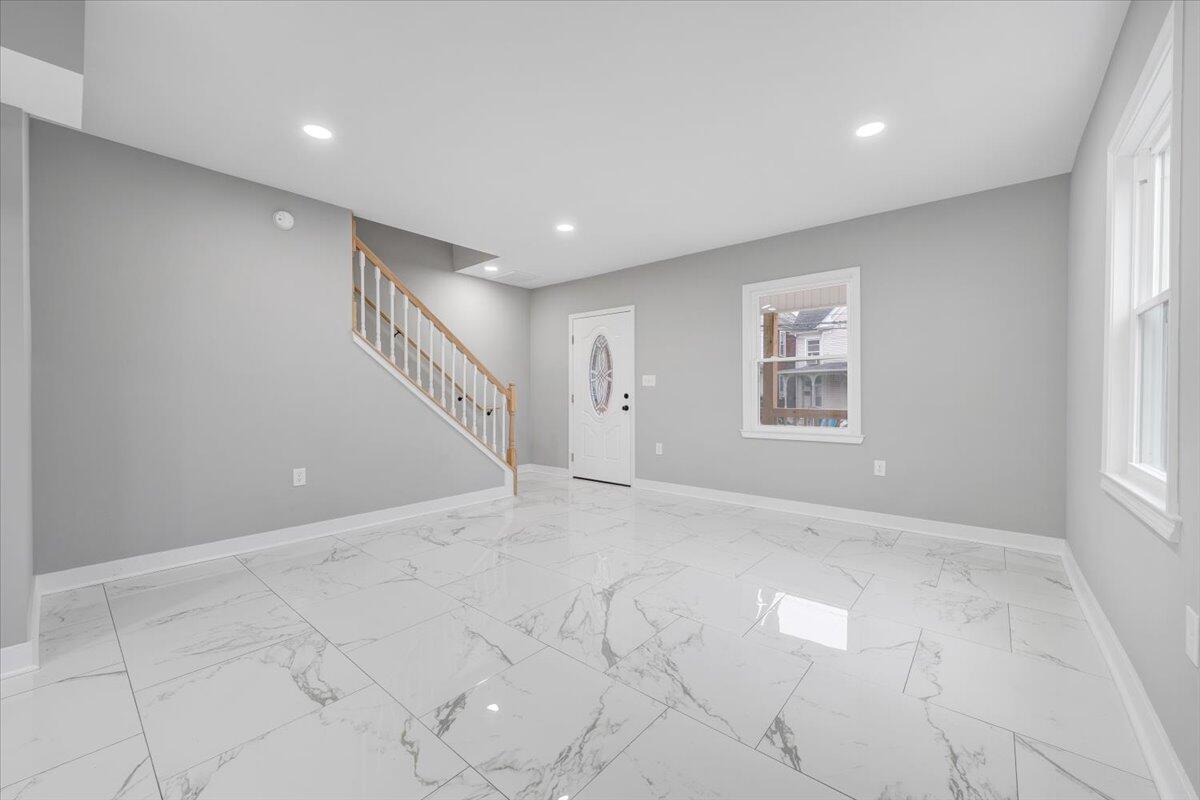 321 Patton AVE NW