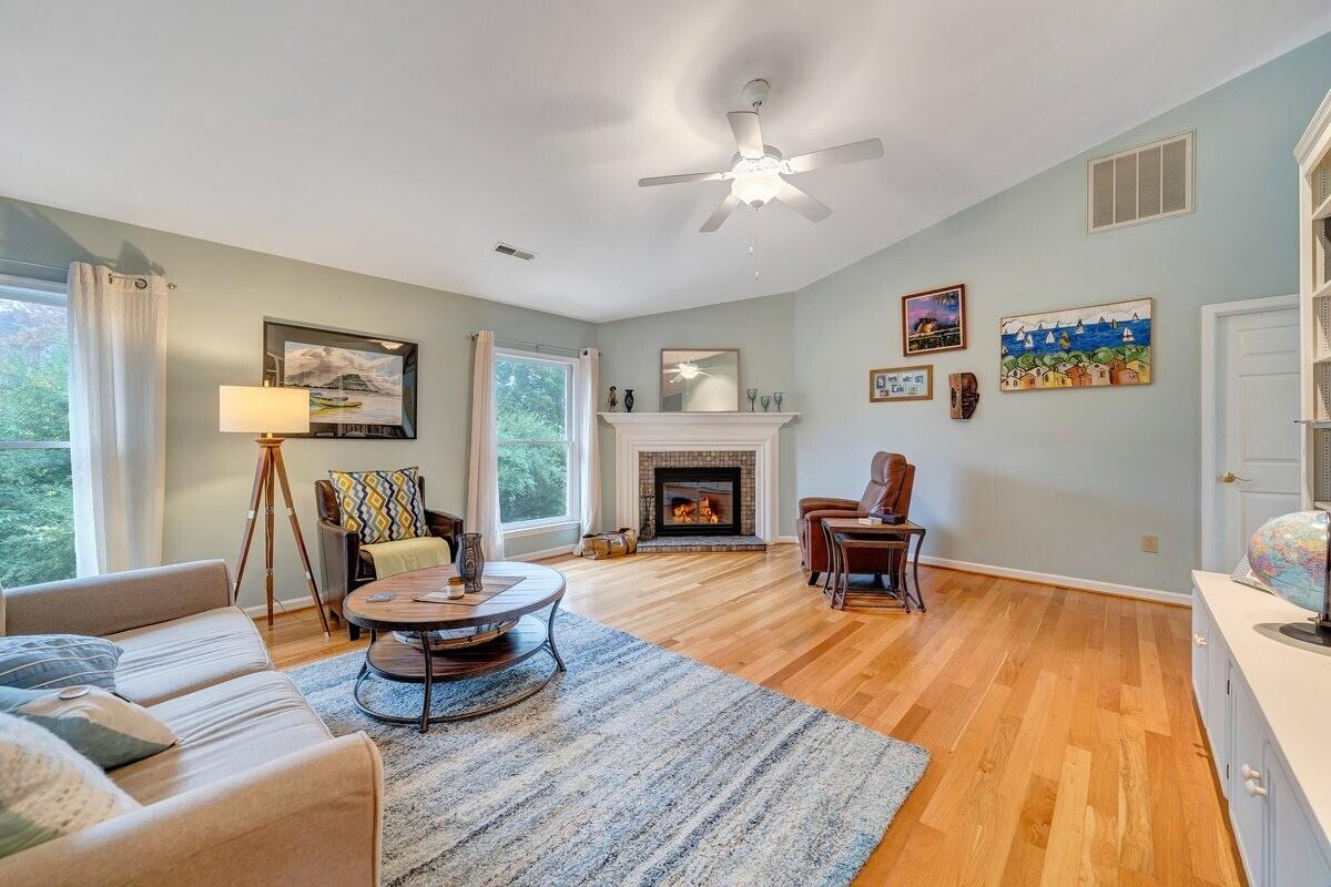 2231 Broadway AVE SW Unit: C