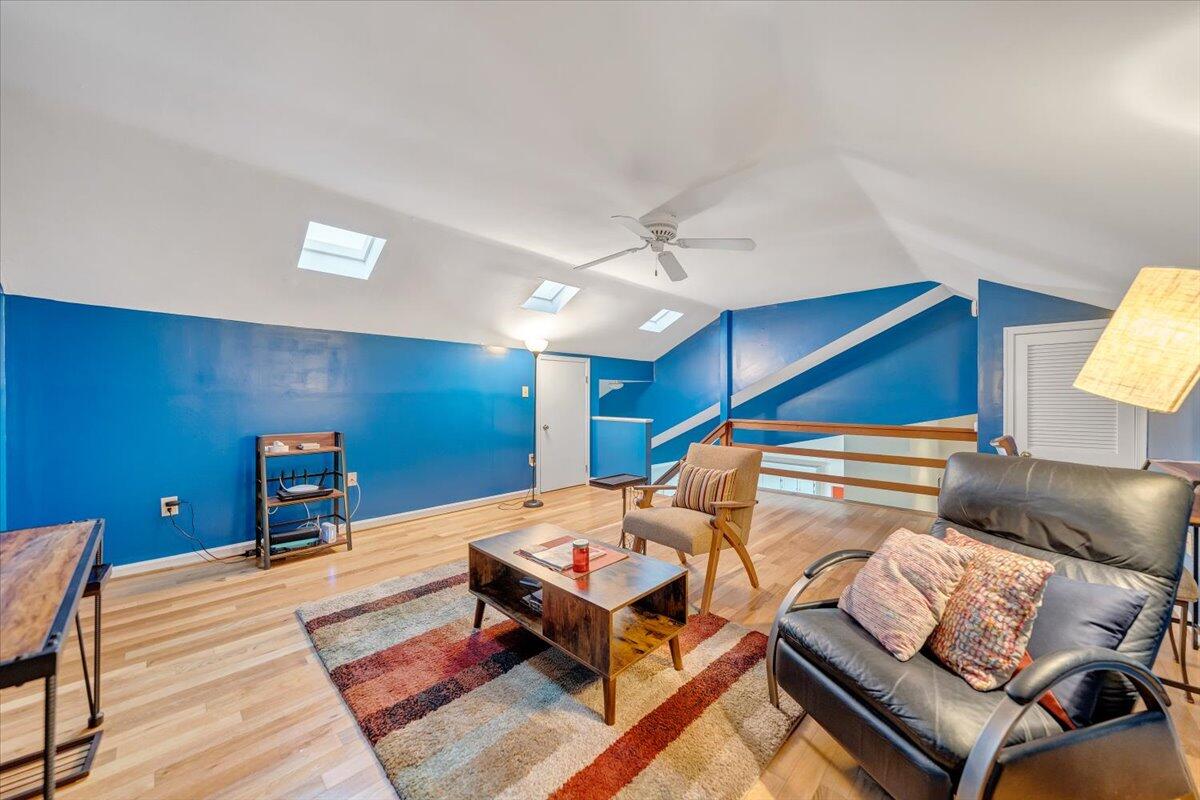 2231 Broadway AVE SW Unit: C