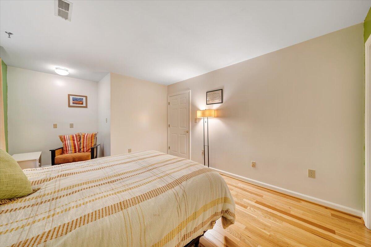 2231 Broadway AVE SW Unit: C