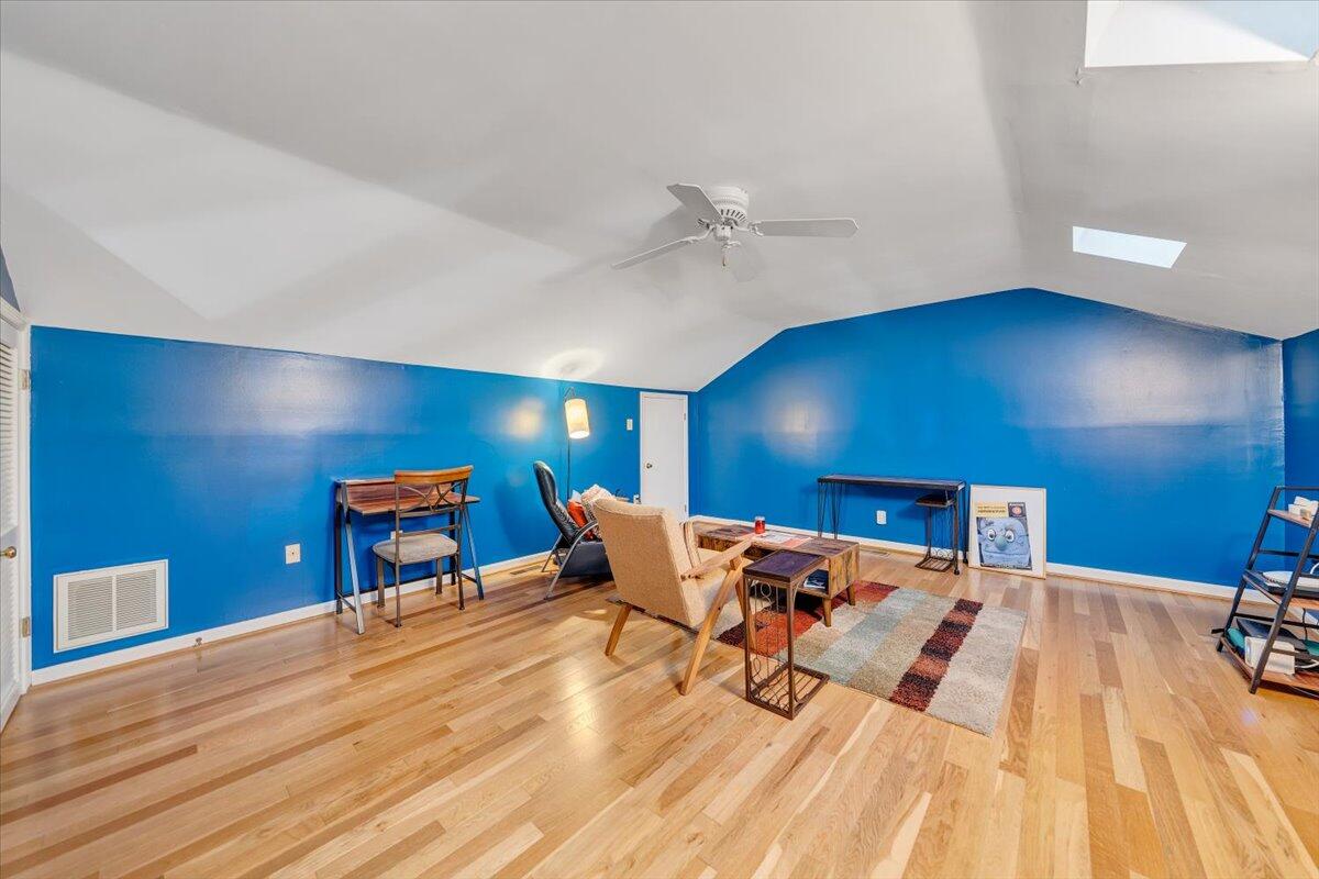2231 Broadway AVE SW Unit: C