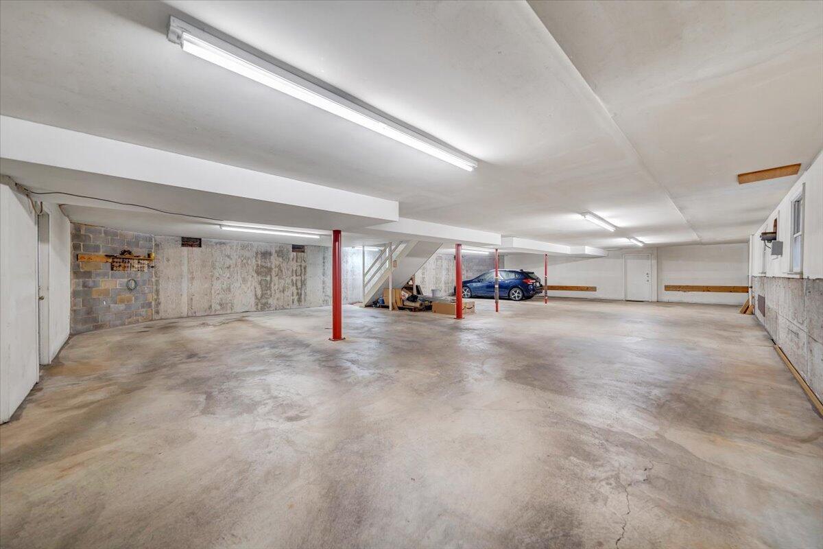 2231 Broadway AVE SW Unit: C