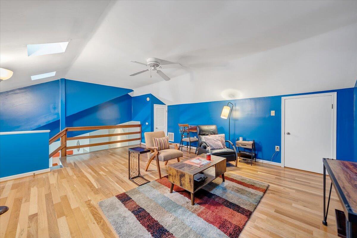 2231 Broadway AVE SW Unit: C