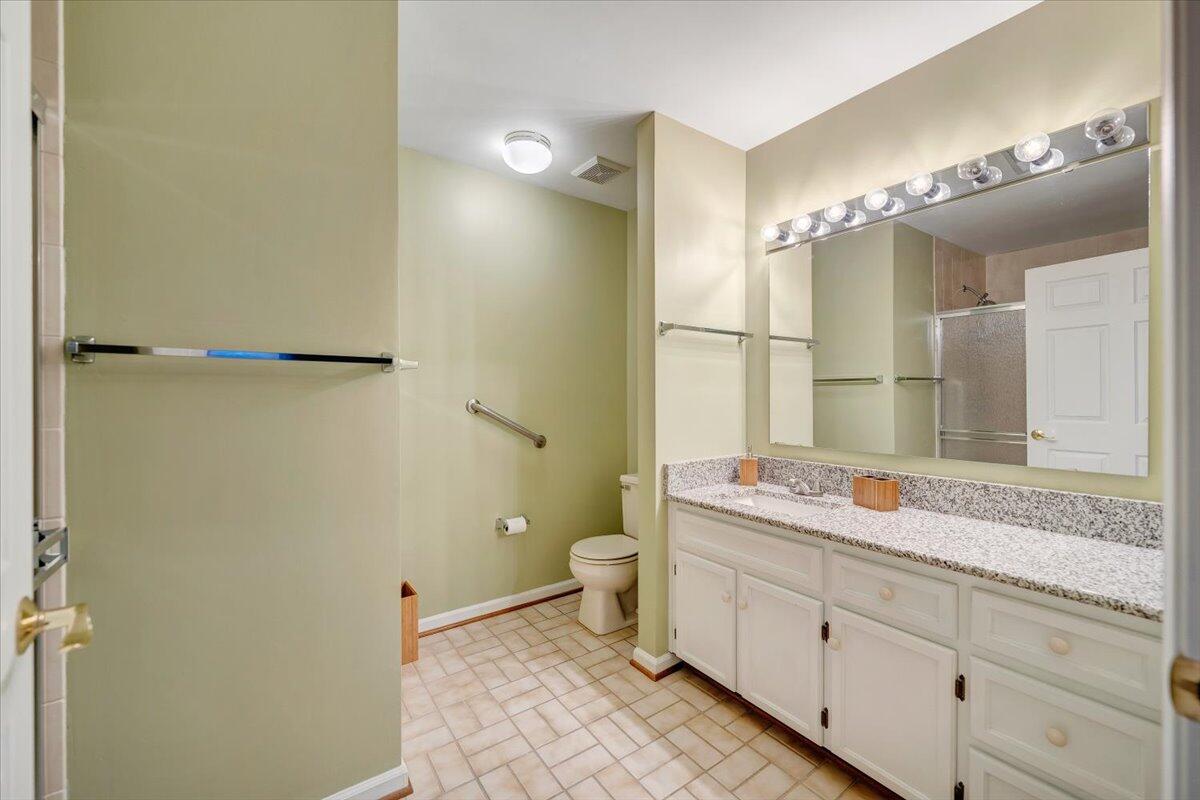 2231 Broadway AVE SW Unit: C