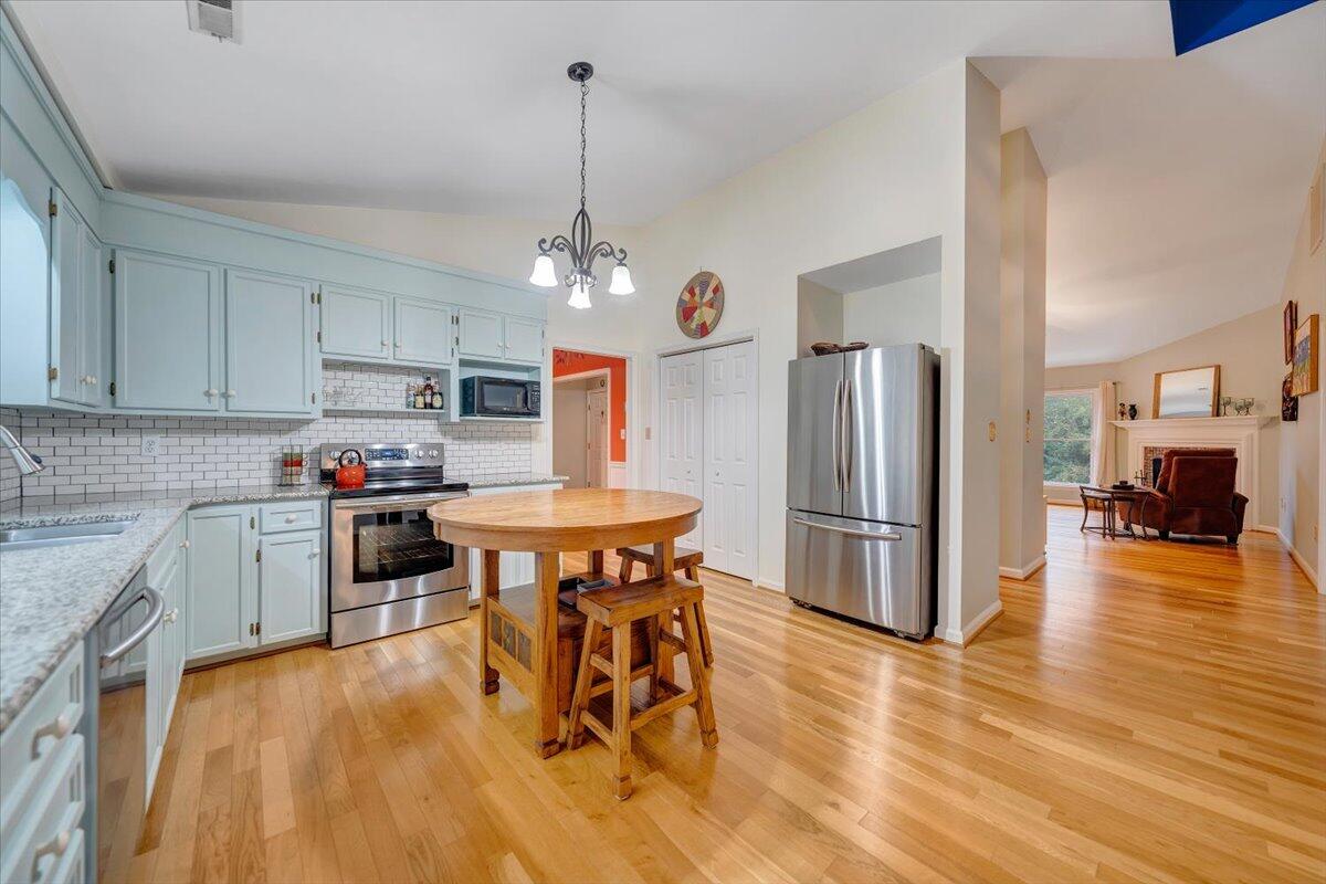 2231 Broadway AVE SW Unit: C