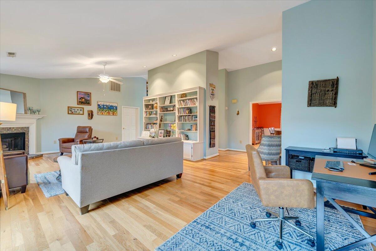 2231 Broadway AVE SW Unit: C