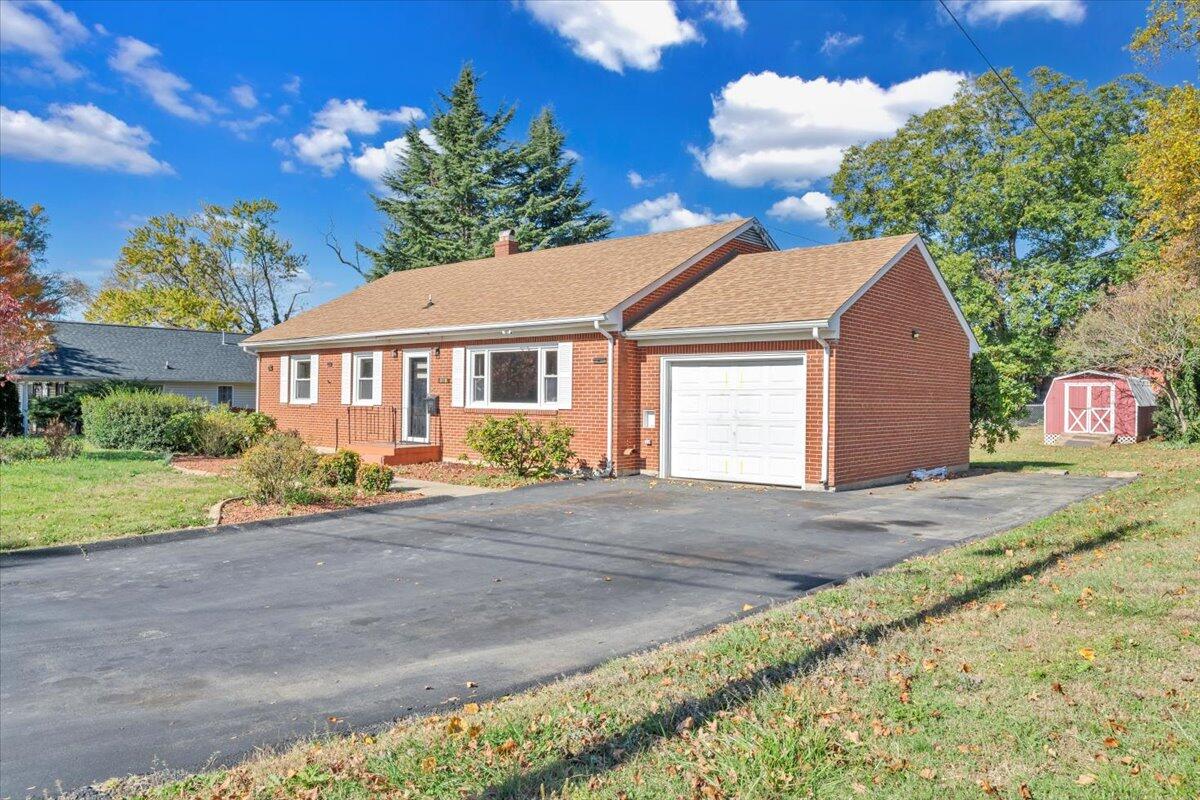 3110 Crockett AVE NW