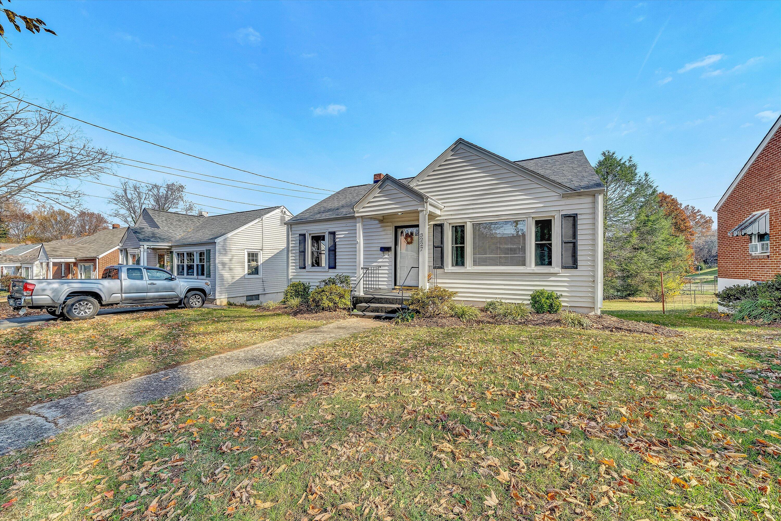 3227 Oliver RD NE