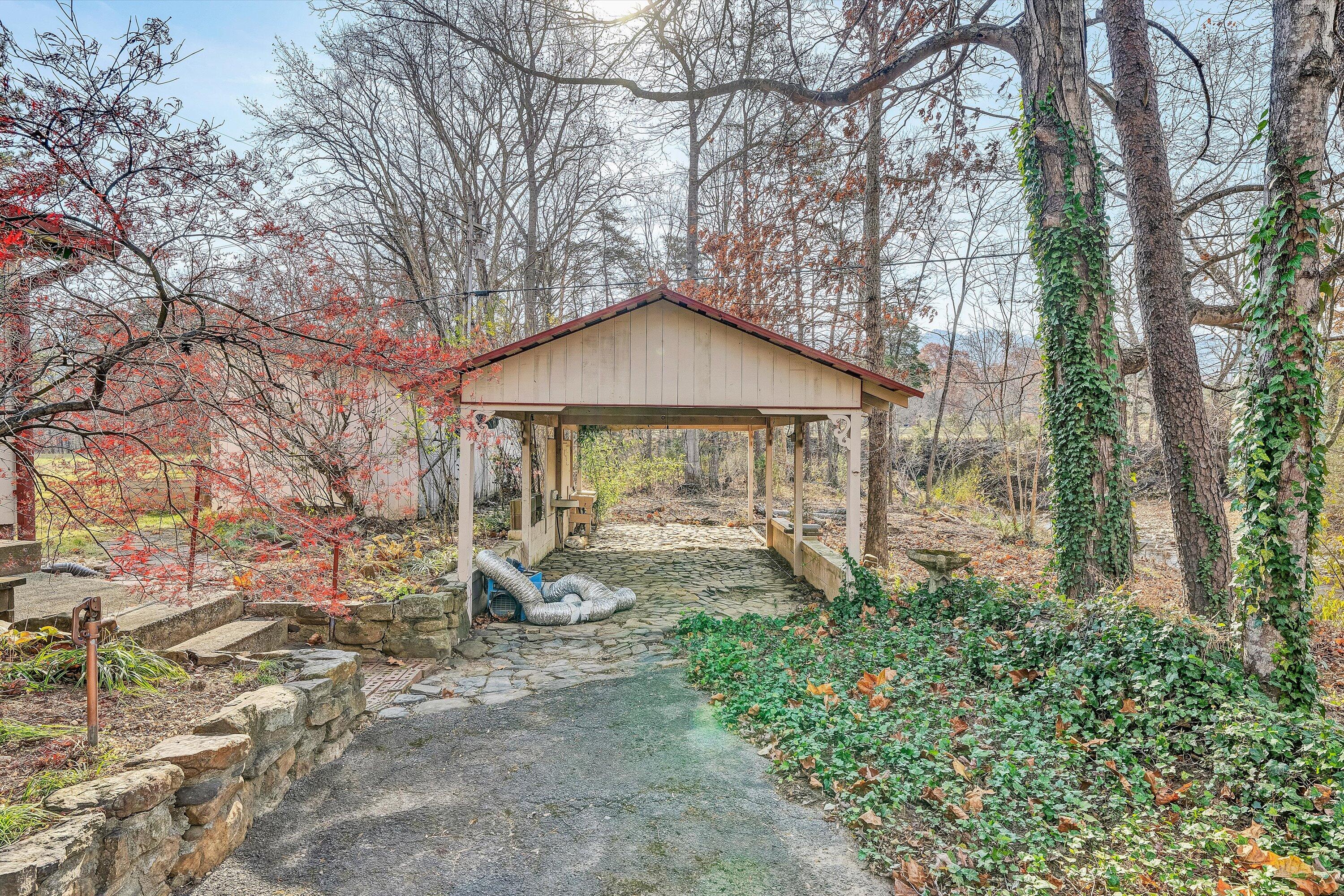 6742 Upper Craigs Creek RD