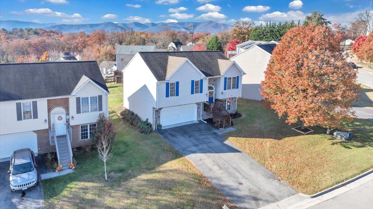 232 Eugene DR NW