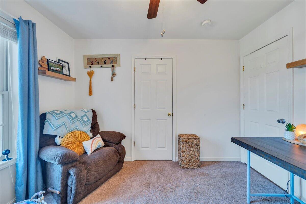 232 Eugene DR NW