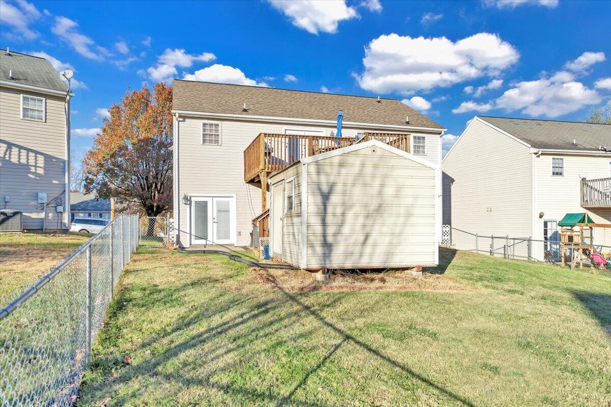 232 Eugene DR NW