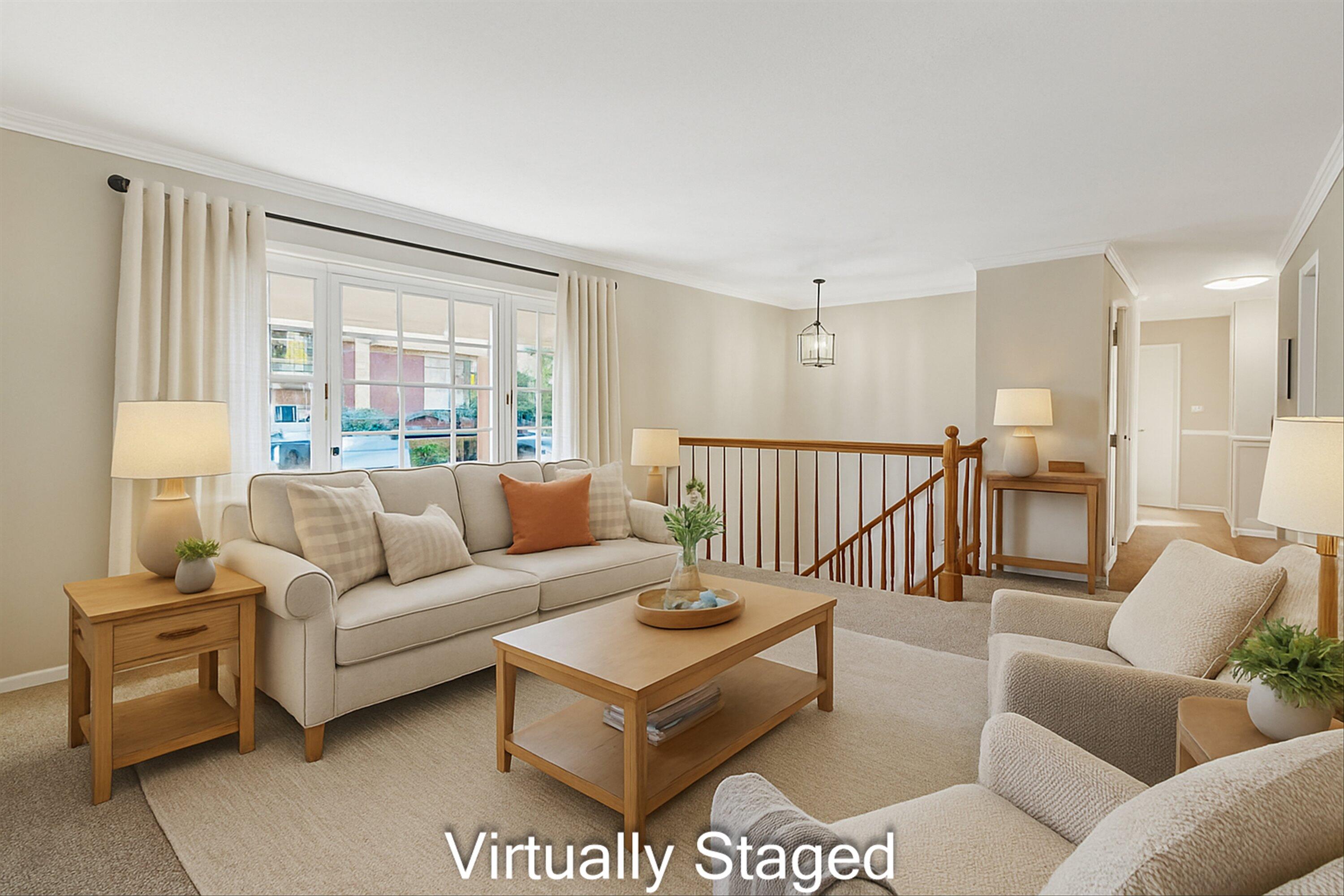 915 Halifax CIR