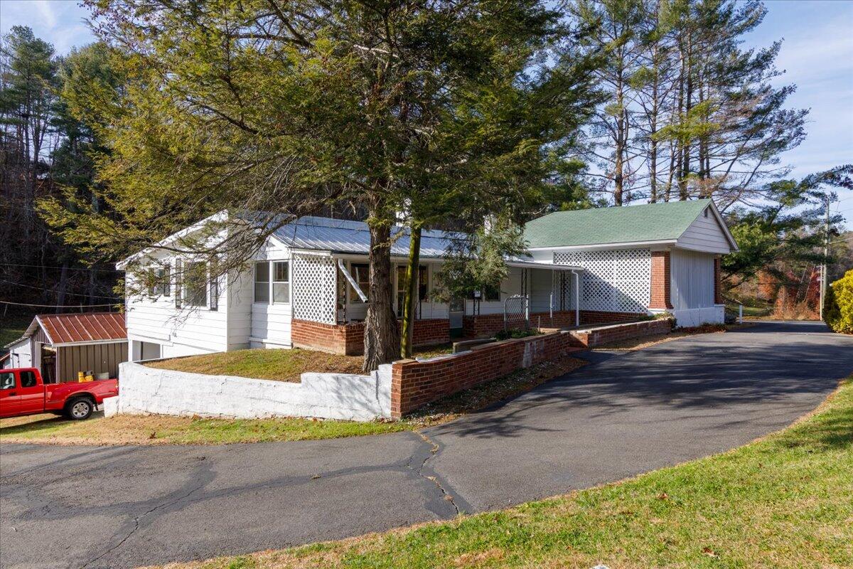 4668 Webbs Mill RD