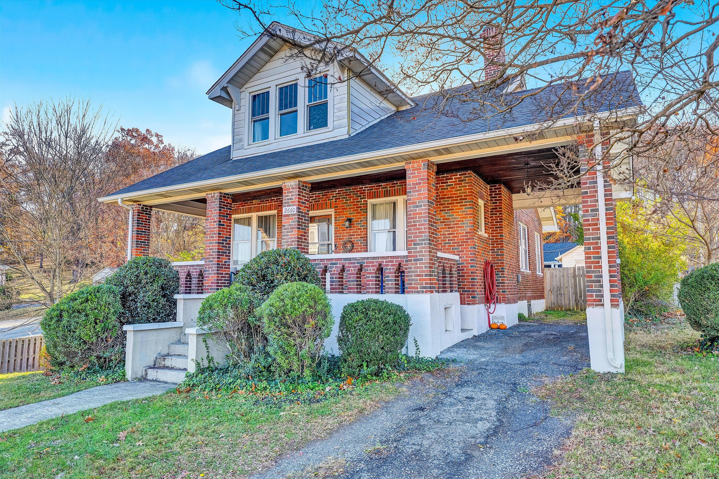 2660 Sweetbrier AVE SW