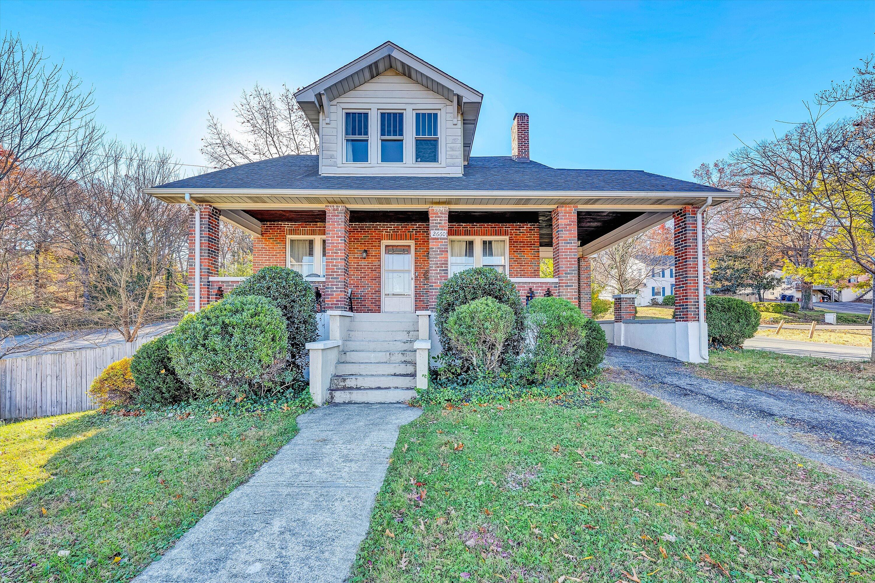 2660 Sweetbrier AVE SW