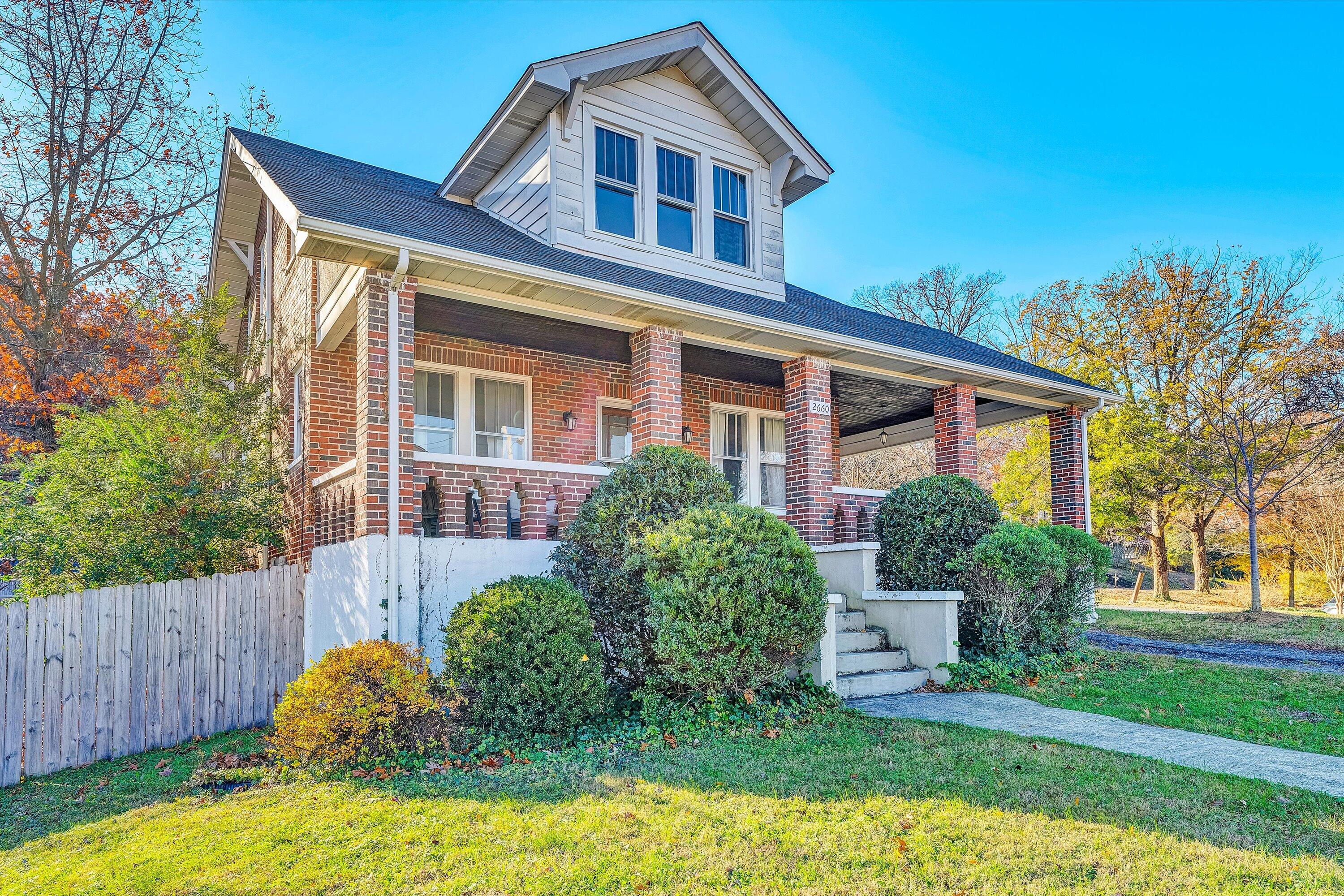 2660 Sweetbrier AVE SW