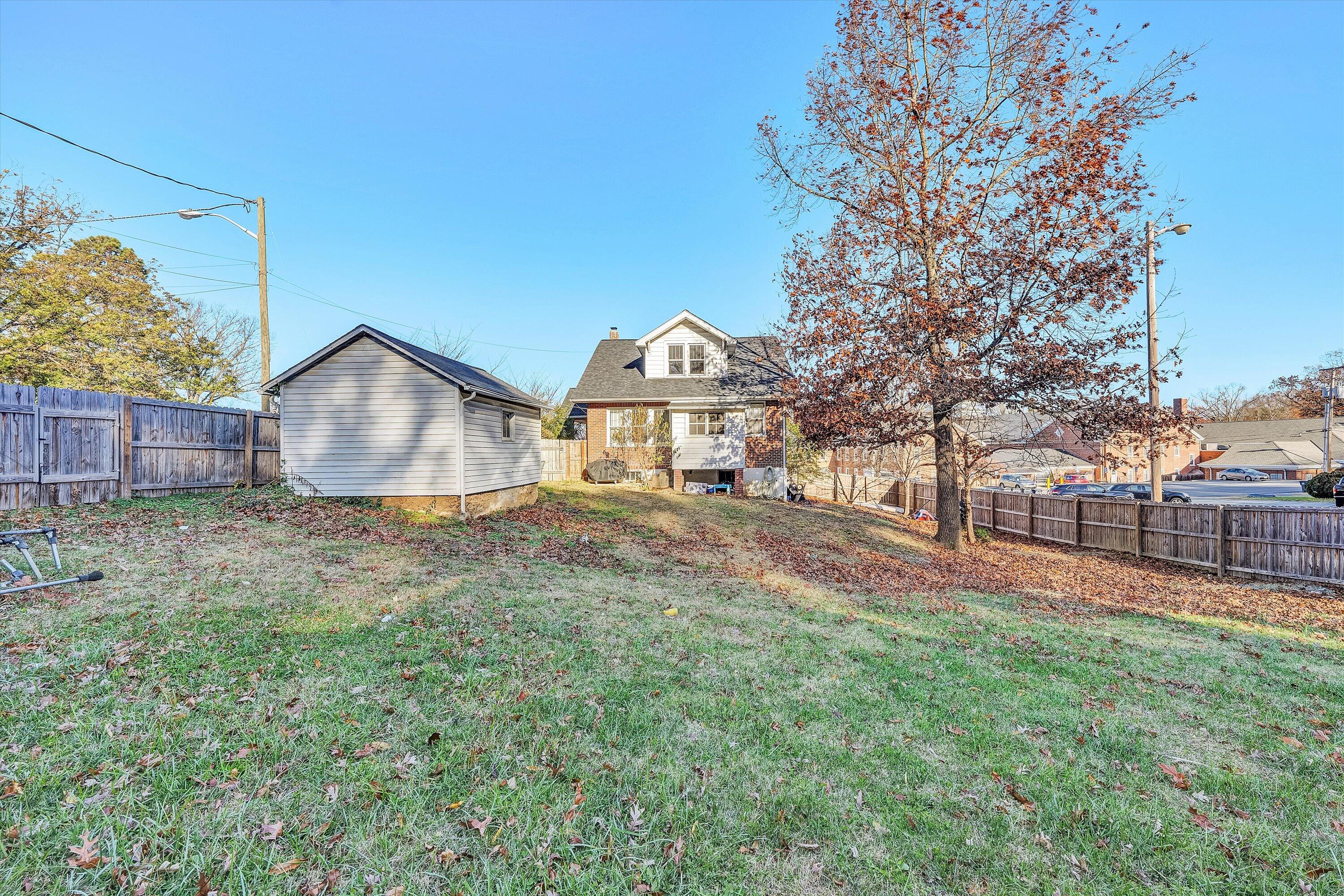 2660 Sweetbrier AVE SW